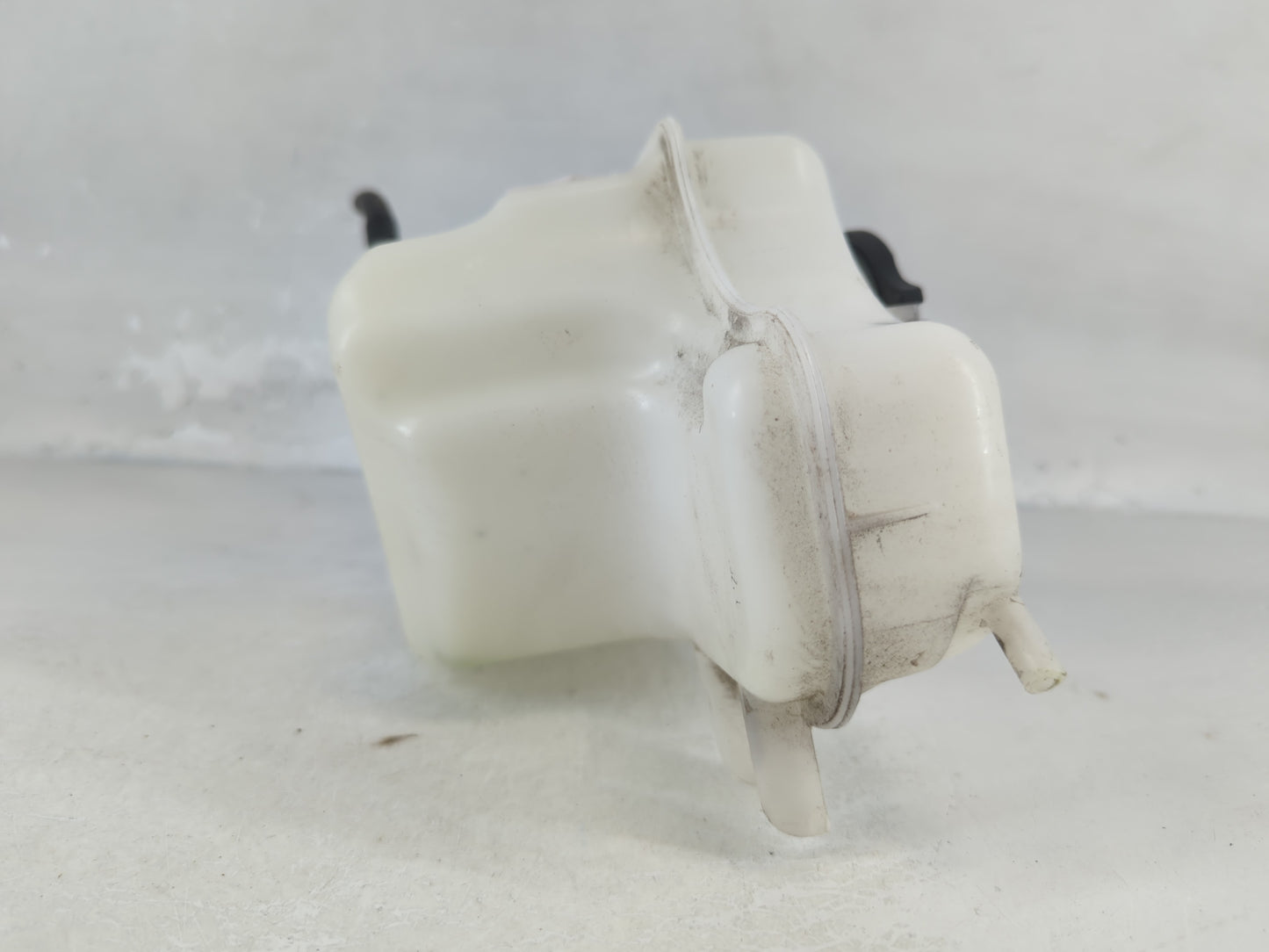 2011-2015 Hyundai Sonata Windshield Washer Fluid Reservoir Bottle Oem - Oemusedautoparts1.com
