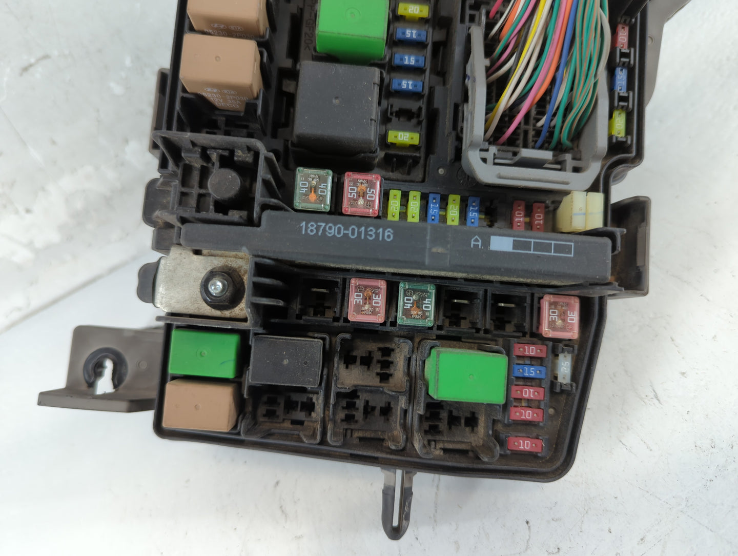 2011-2014 Hyundai Sonata Fusebox Fuse Box Panel Relay Module P/N:91950-3S711 Fits Fits 2011 2012 2013 2014 OEM Used Auto Par