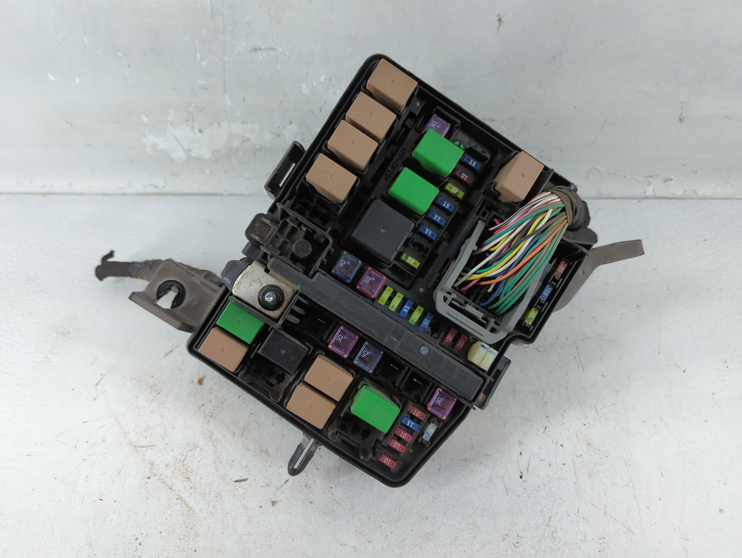 2011-2014 Hyundai Sonata Fusebox Fuse Box Panel Relay Module P/N:91950-3S711 Fits Fits 2011 2012 2013 2014 OEM Used Auto Par