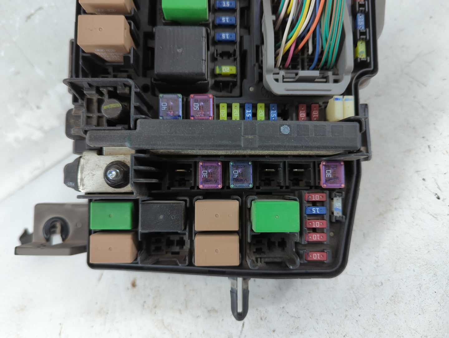 2011-2014 Hyundai Sonata Fusebox Fuse Box Panel Relay Module P/N:91950-3S711 Fits Fits 2011 2012 2013 2014 OEM Used Auto Par