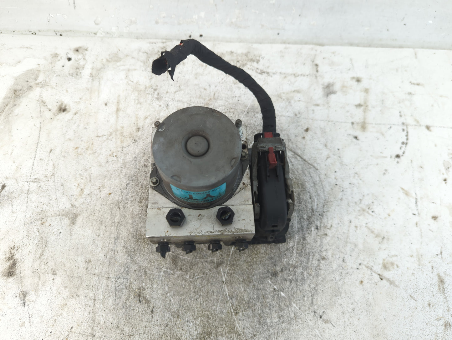 2011-2013 Hyundai Sonata ABS Pump Control Module Replacement P/N:58920-3Q500 Fits Fits 2011 2012 2013 OEM Used Auto Parts - 