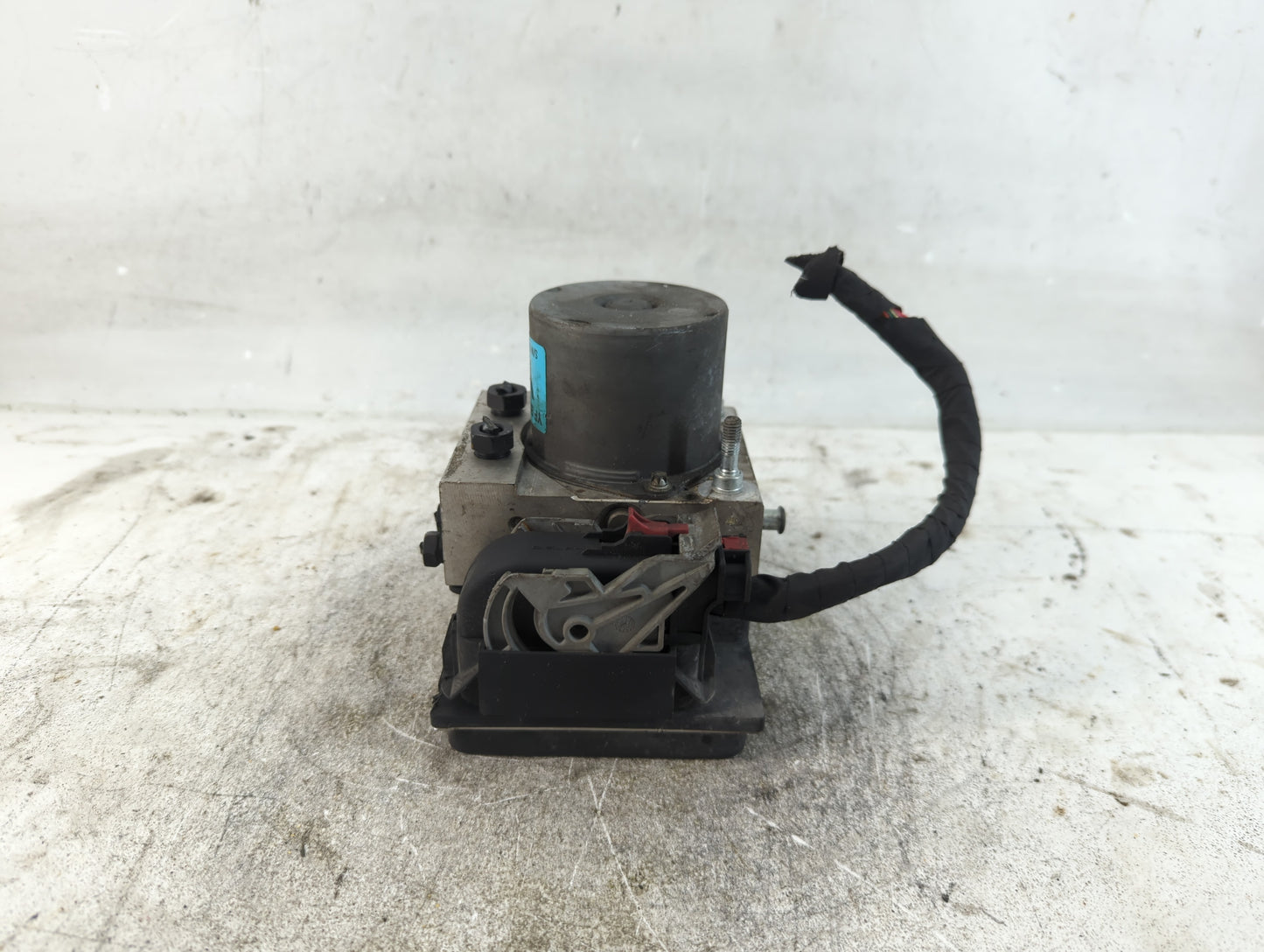 2011-2013 Hyundai Sonata ABS Pump Control Module Replacement P/N:58920-3Q500 Fits Fits 2011 2012 2013 OEM Used Auto Parts - 
