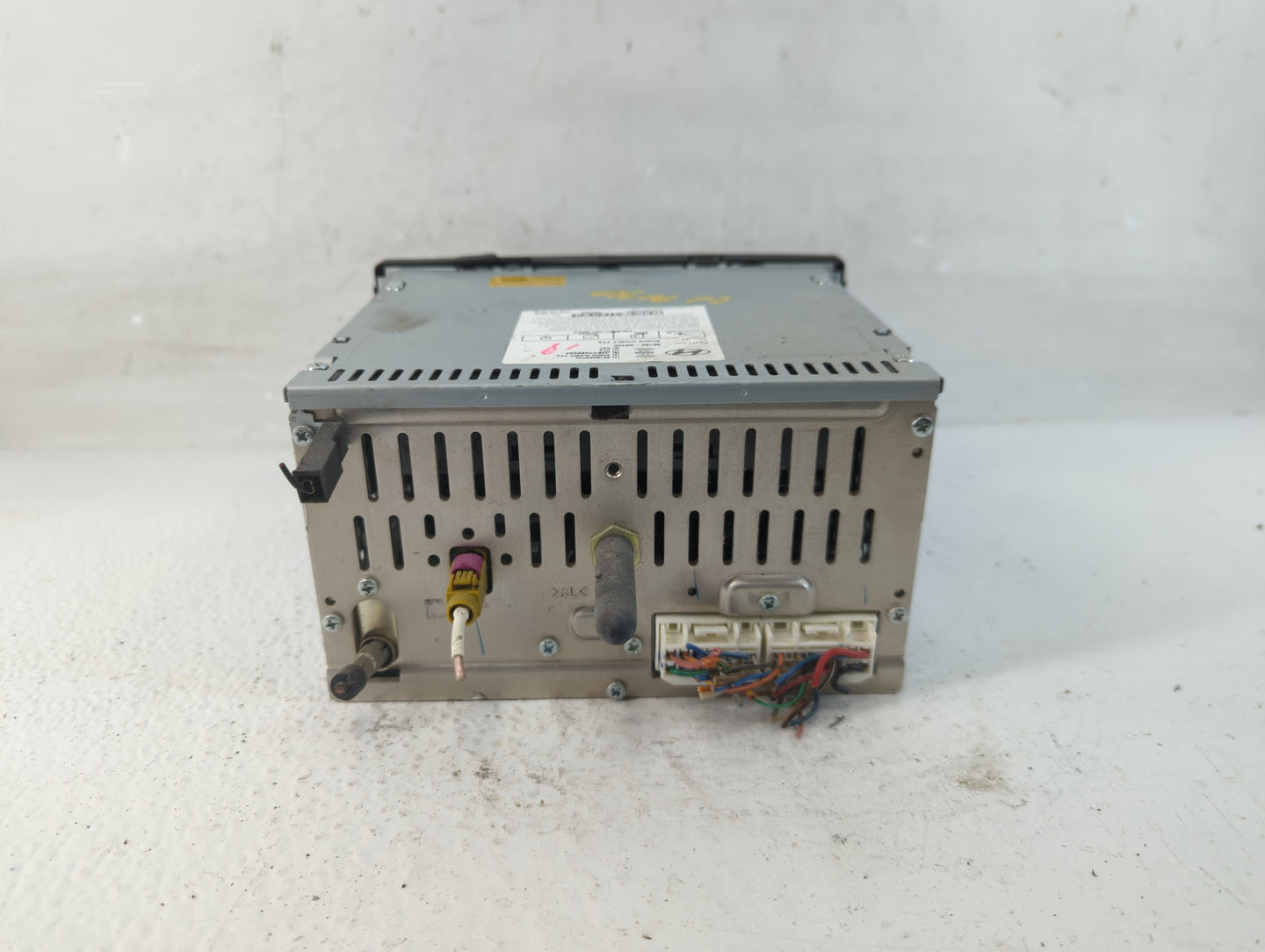 2013-2014 Hyundai Sonata Radio AM FM Cd Player Receiver Replacement P/N:86180-3Q700 Fits Fits 2013 2014 OEM Used Auto Parts 