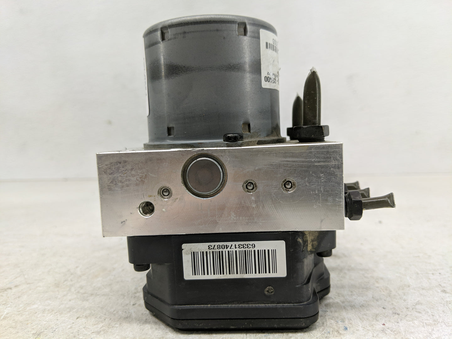 2010-2013 Hyundai Tucson ABS Pump Control Module Replacement P/N:BE6003B101 Fits Fits 2010 2011 2012 2013 OEM Used Auto Part