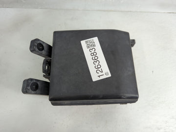 2011-2013 Hyundai Tucson Fusebox Fuse Box Panel Relay Module P/N:91402 2S054 Fits Fits 2011 2012 2013 OEM Used Auto Parts - 