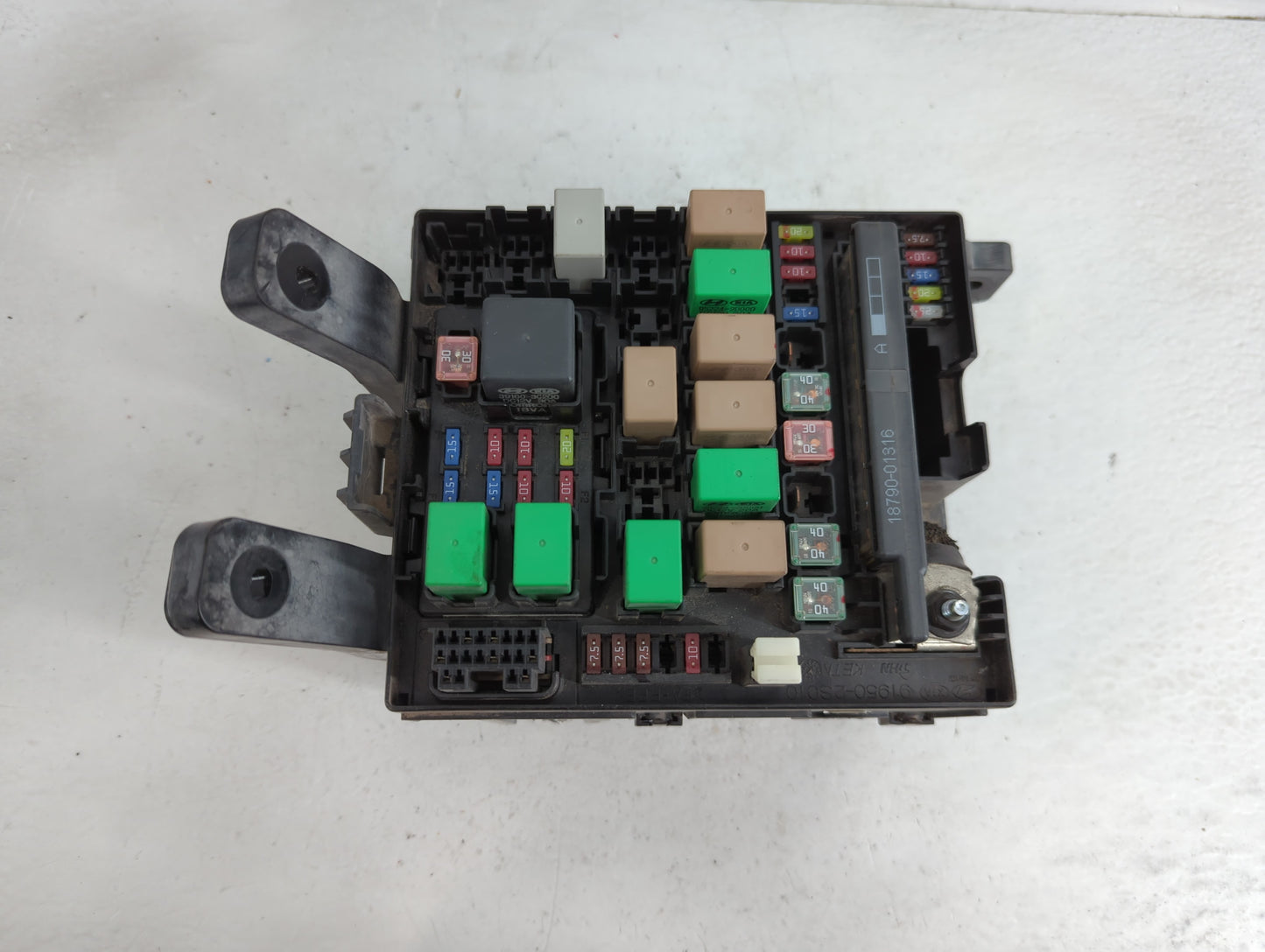 2011-2013 Hyundai Tucson Fusebox Fuse Box Panel Relay Module P/N:91402 2S054 Fits Fits 2011 2012 2013 OEM Used Auto Parts - 