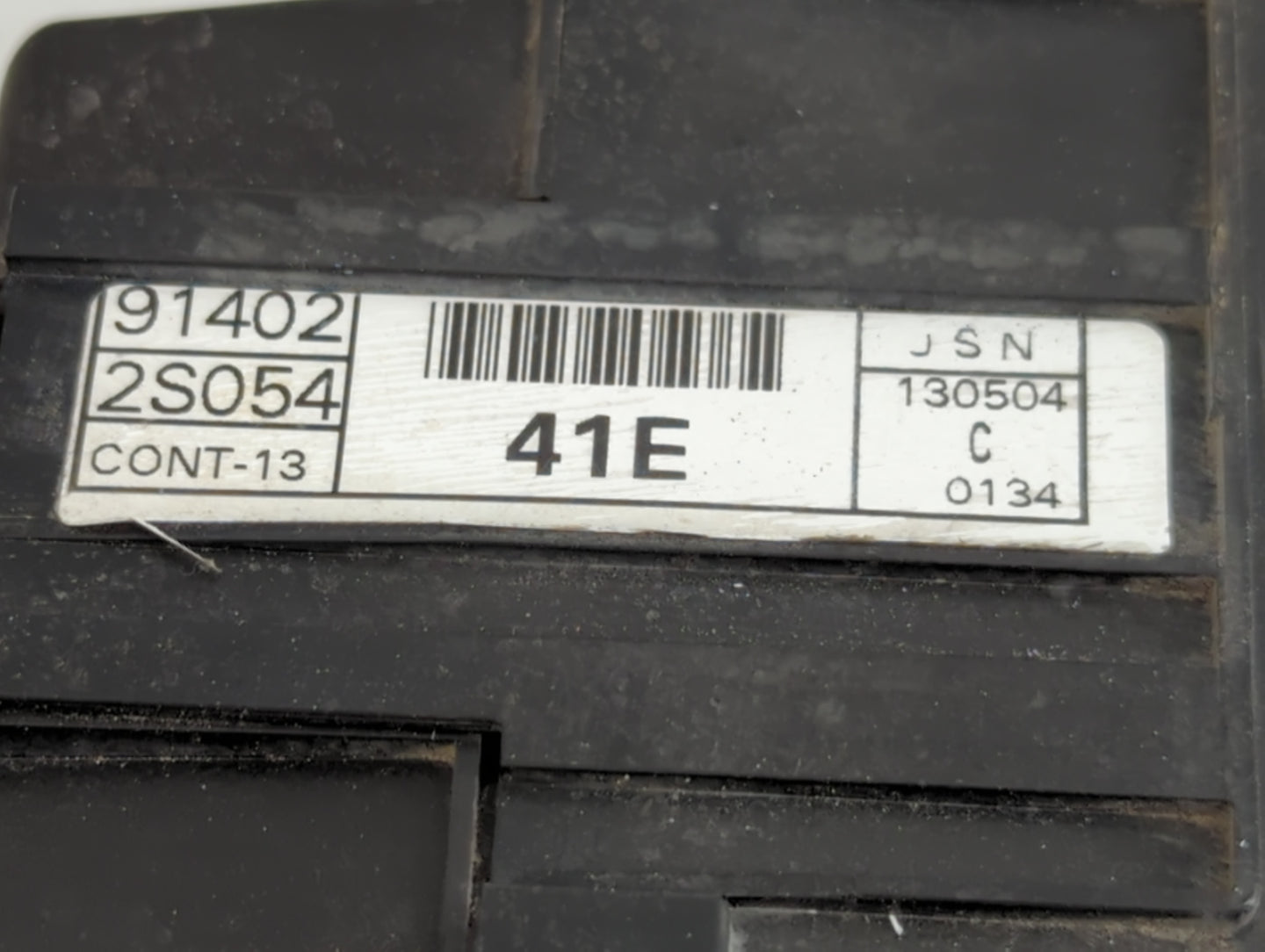 2011-2013 Hyundai Tucson Fusebox Fuse Box Panel Relay Module P/N:91402 2S054 Fits Fits 2011 2012 2013 OEM Used Auto Parts - 