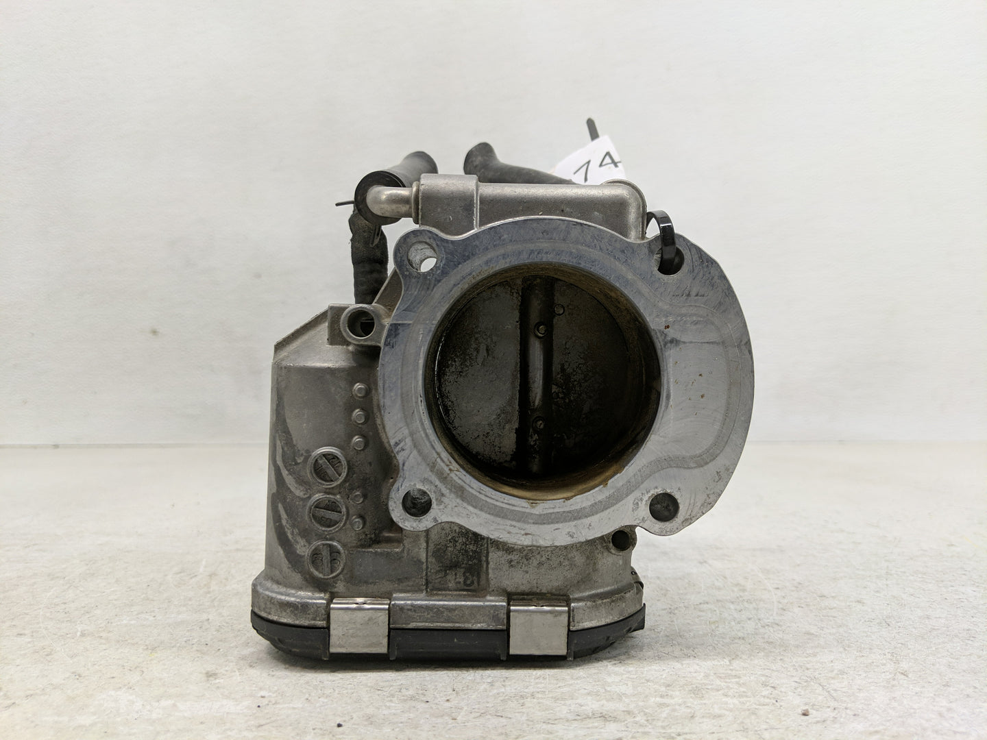 2010-2013 Hyundai Tucson Throttle Body P/N:590 930 001 35100-25400 Fits Fits 2006 2007 2008 2009 2010 2011 2012 2013 OEM Use