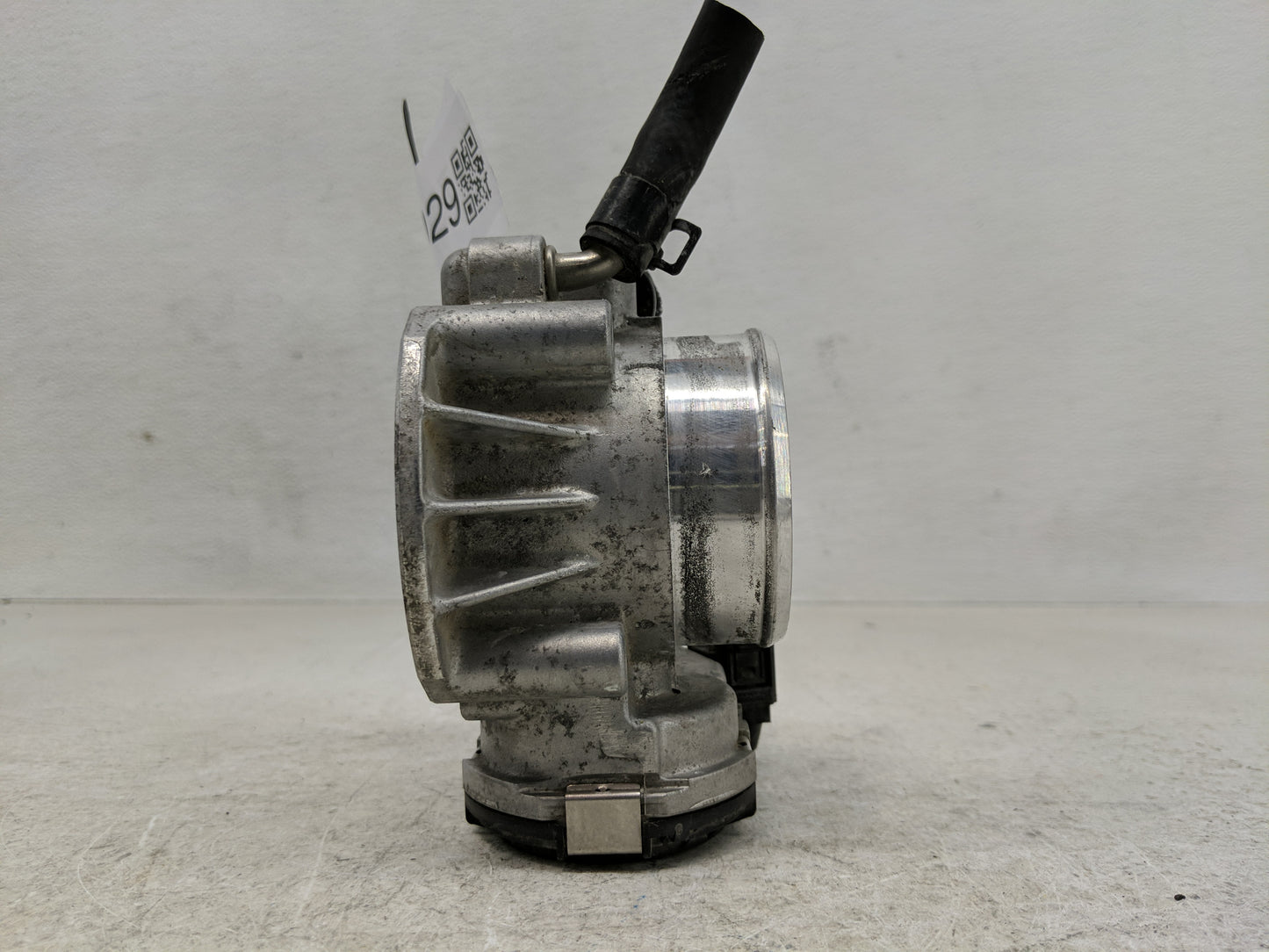 2010-2013 Hyundai Tucson Throttle Body P/N:590 930 001 35100-25400 Fits Fits 2006 2007 2008 2009 2010 2011 2012 2013 OEM Use