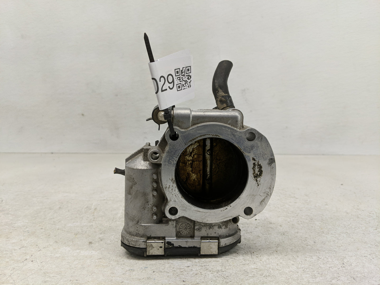 2010-2013 Hyundai Tucson Throttle Body P/N:590 930 001 35100-25400 Fits Fits 2006 2007 2008 2009 2010 2011 2012 2013 OEM Use