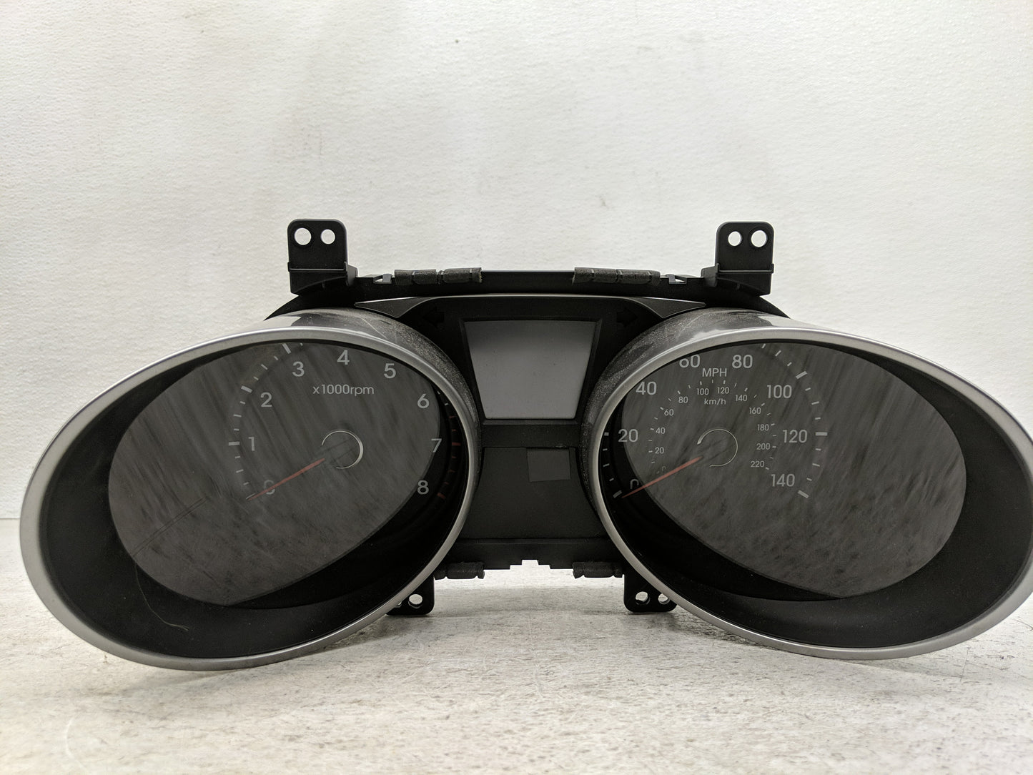 2010-2013 Hyundai Tucson Instrument Cluster Speedometer Gauges P/N:11002-118200H 94001-2S585 Fits Fits 2010 2011 2012 2013 O