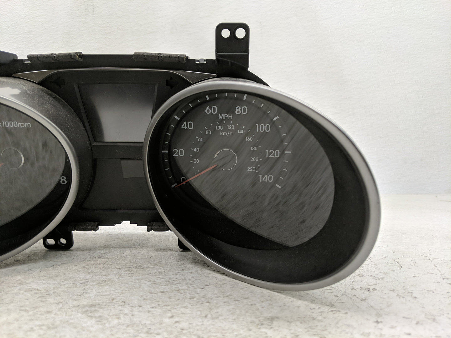 2010-2013 Hyundai Tucson Instrument Cluster Speedometer Gauges P/N:11002-118200H 94001-2S585 Fits Fits 2010 2011 2012 2013 O