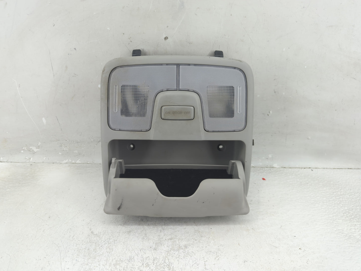 2010-2016 Hyundai Tucson Overhead Roof Console 1321777 - Oemusedautoparts1.com