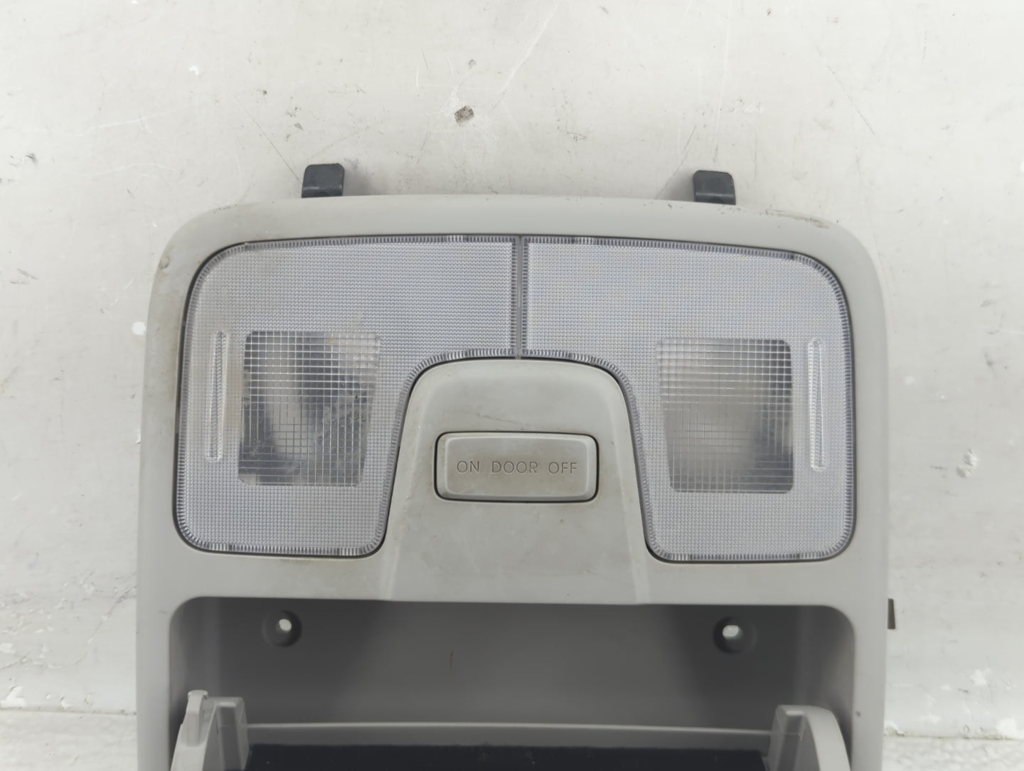 2010-2016 Hyundai Tucson Overhead Roof Console 1321777 - Oemusedautoparts1.com