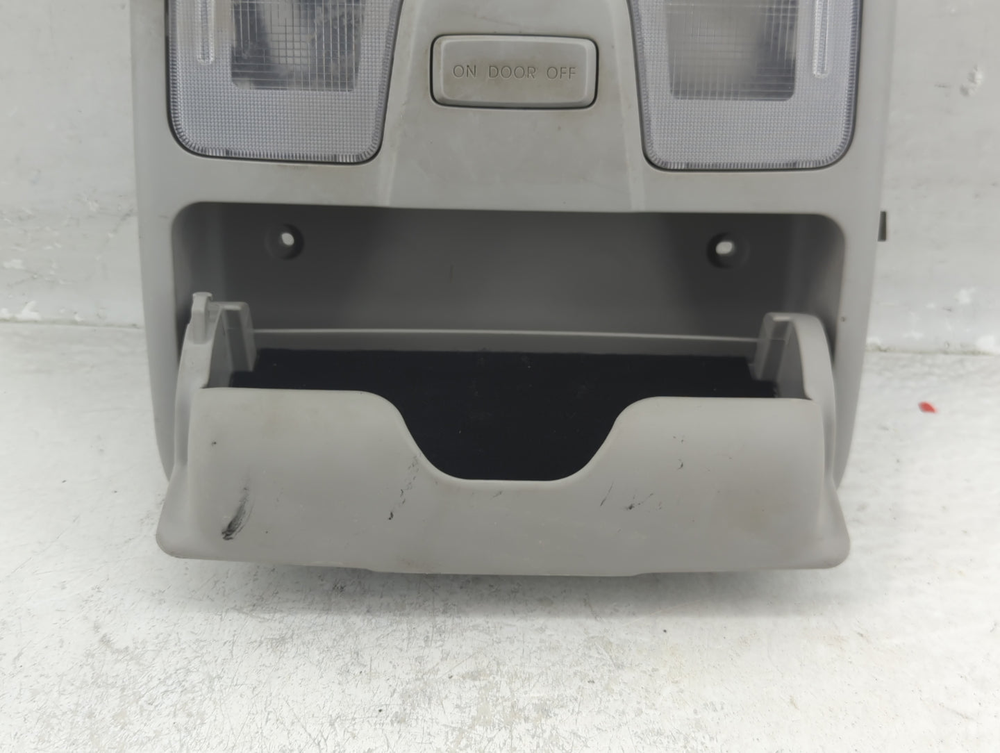 2010-2016 Hyundai Tucson Overhead Roof Console 1321777 - Oemusedautoparts1.com