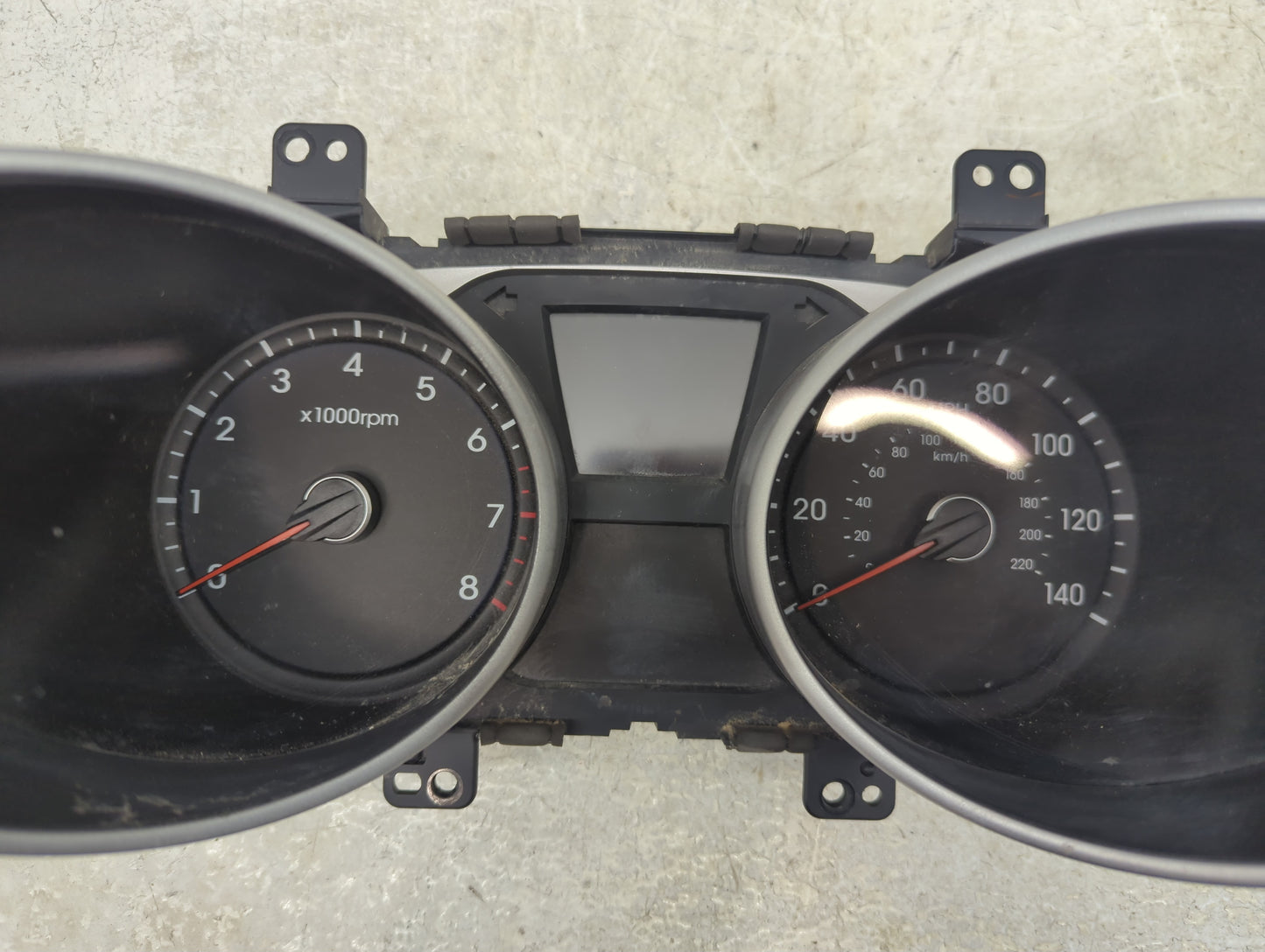 2010-2013 Hyundai Tucson Instrument Cluster Speedometer Gauges P/N:11002-118100H 94001-2S575 Fits Fits 2010 2011 2012 2013 O