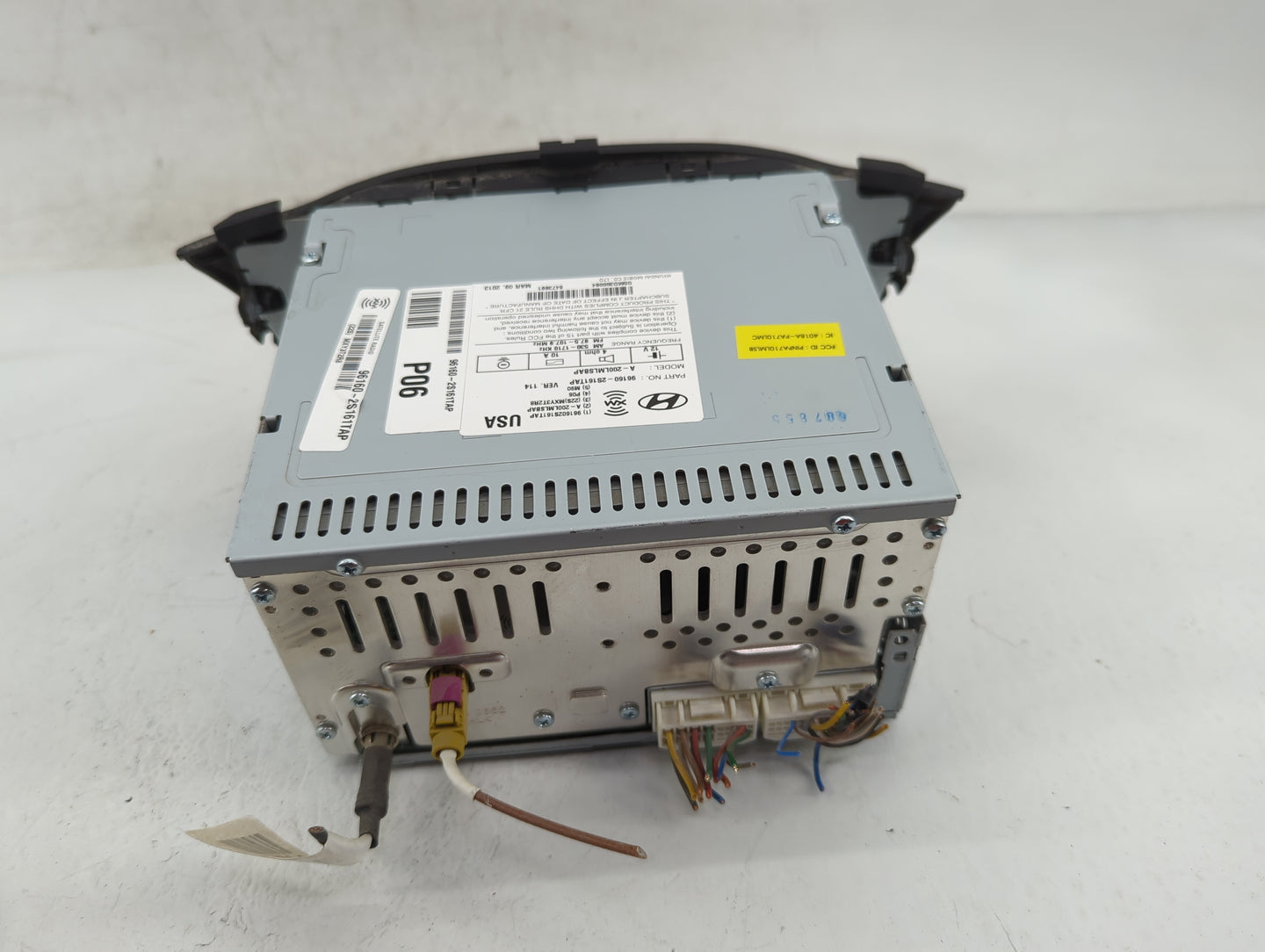 2010-2013 Hyundai Tucson Radio AM FM Cd Player Receiver Replacement P/N:96160-2S161TAP Fits Fits 2010 2011 2012 2013 OEM Use