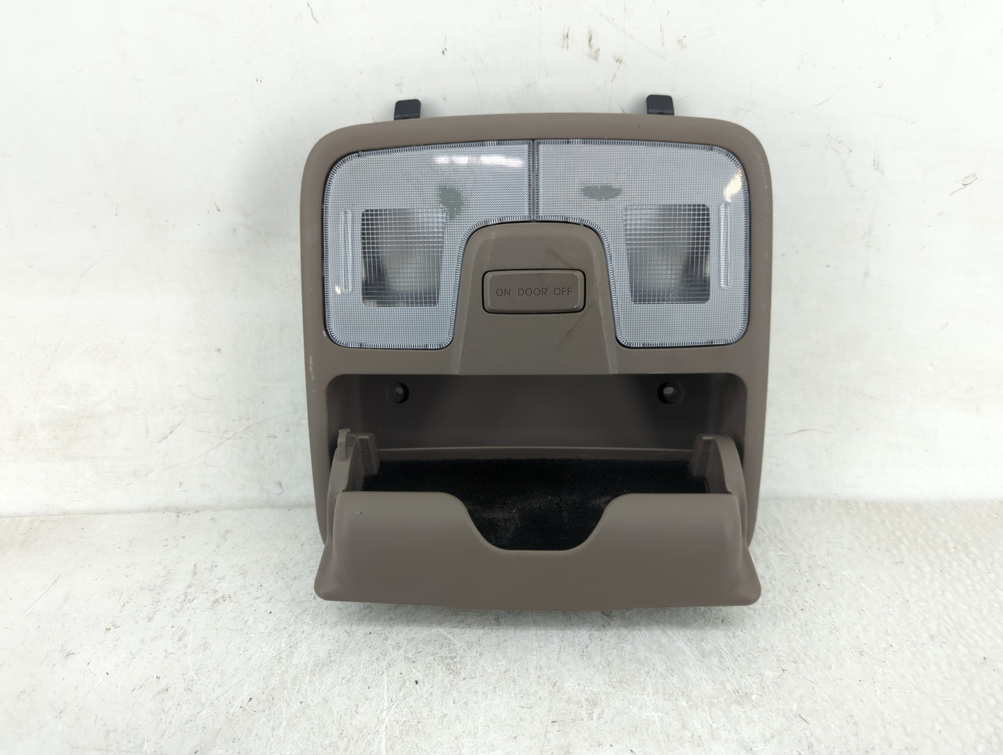 2010-2016 Hyundai Tucson Overhead Roof Console 1388856 - Oemusedautoparts1.com