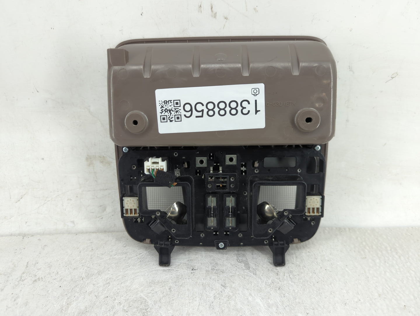 2010-2016 Hyundai Tucson Overhead Roof Console 1388856 - Oemusedautoparts1.com