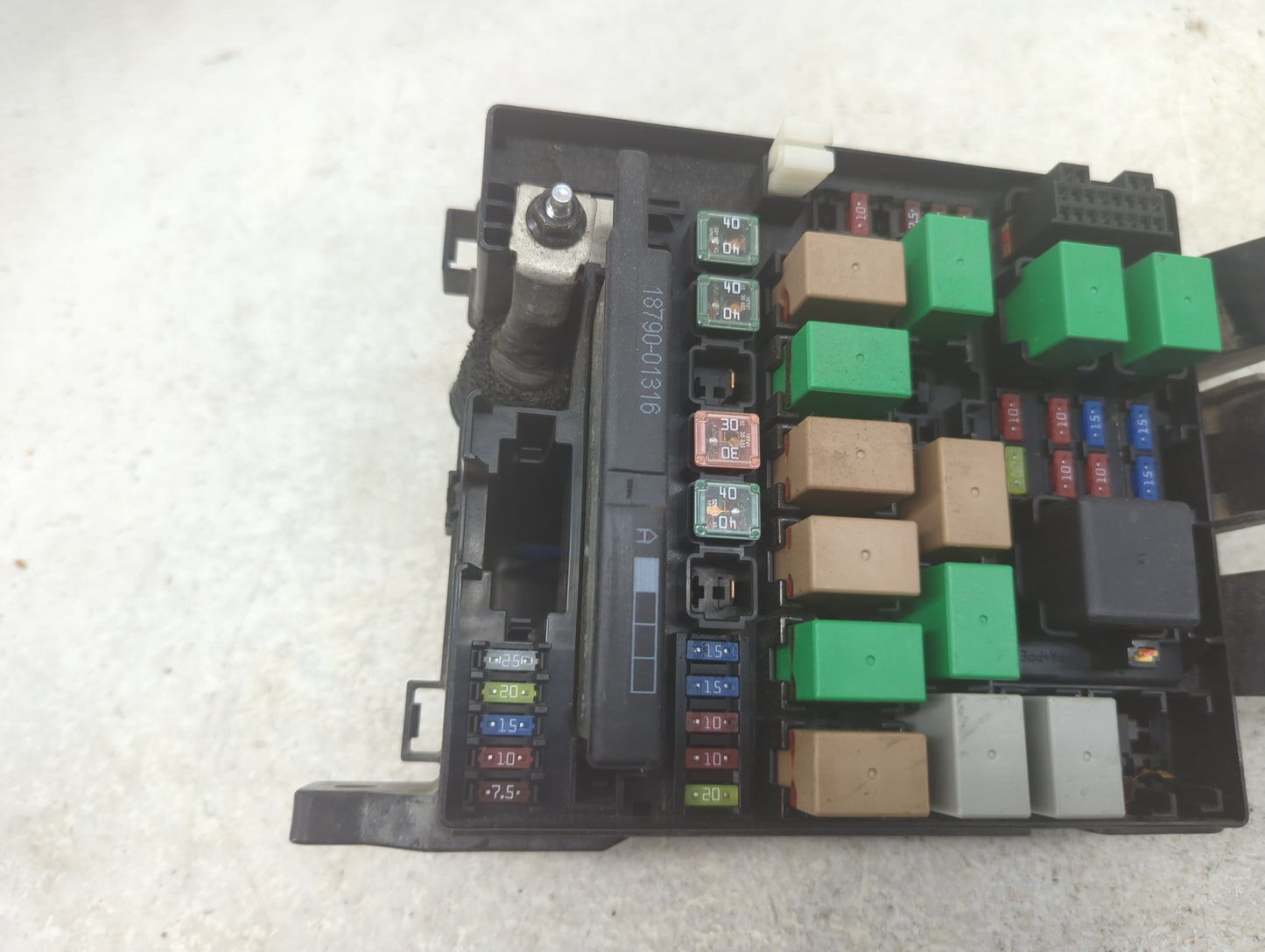 2011-2013 Hyundai Tucson Fusebox Fuse Box Panel Relay Module P/N:91402 2S054 Fits Fits 2011 2012 2013 OEM Used Auto Parts - 