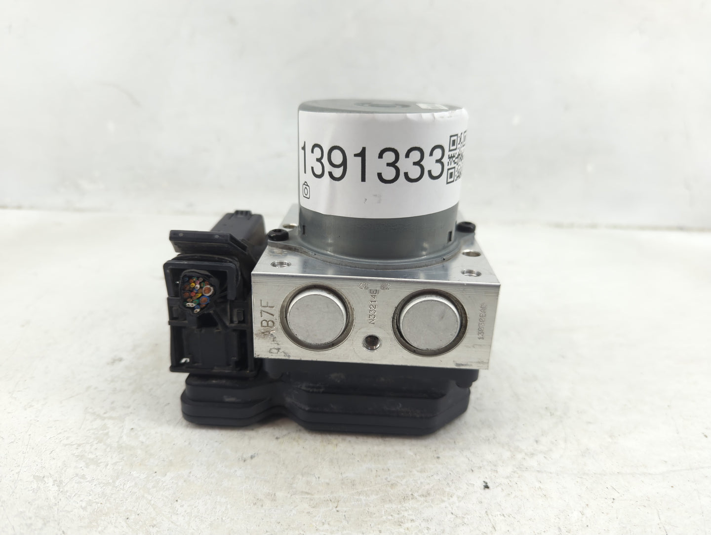 2010-2013 Hyundai Tucson ABS Pump Control Module Replacement P/N:58920-2S400 Fits Fits 2010 2011 2012 2013 OEM Used Auto Par
