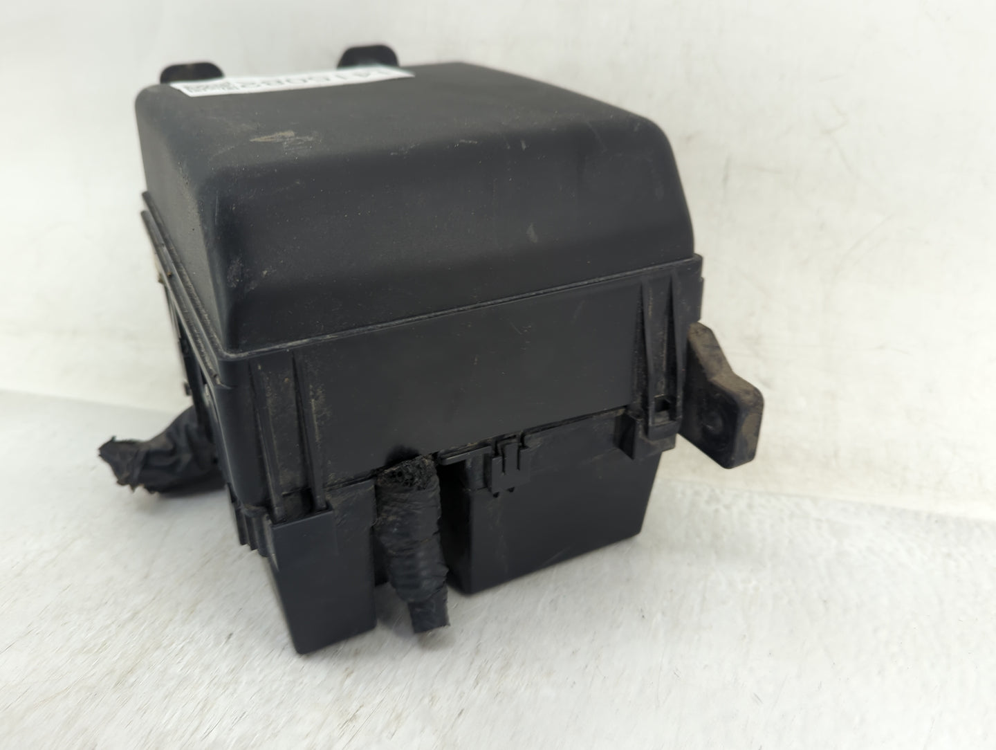 2011-2013 Hyundai Tucson Fusebox Fuse Box Panel Relay Module P/N:91401-2S154 Fits Fits 2011 2012 2013 OEM Used Auto Parts - 