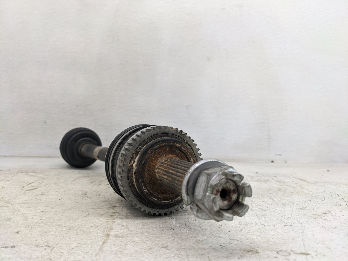 2010-2013 Hyundai Tucson Axle Shaft Front Driver Cv C/v - Oemusedautoparts1.com