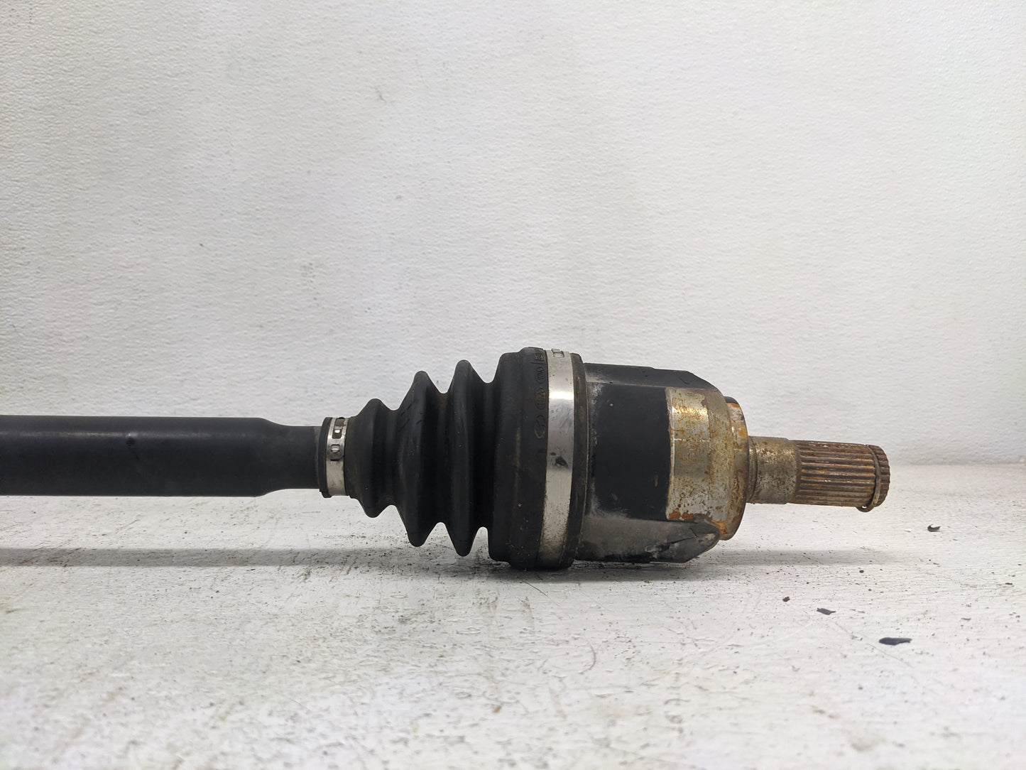 2010-2013 Hyundai Tucson Axle Shaft Front Passenger Cv C/v - Oemusedautoparts1.com