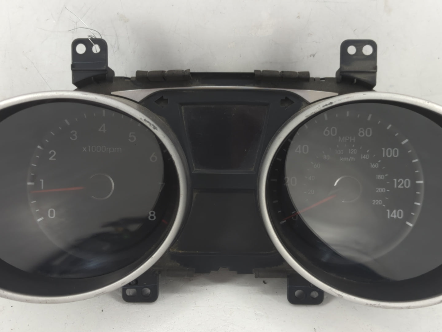 2010-2013 Hyundai Tucson Instrument Cluster Speedometer Gauges P/N:94001-2S575 11002-115100 Fits Fits 2010 2011 2012 2013 OE