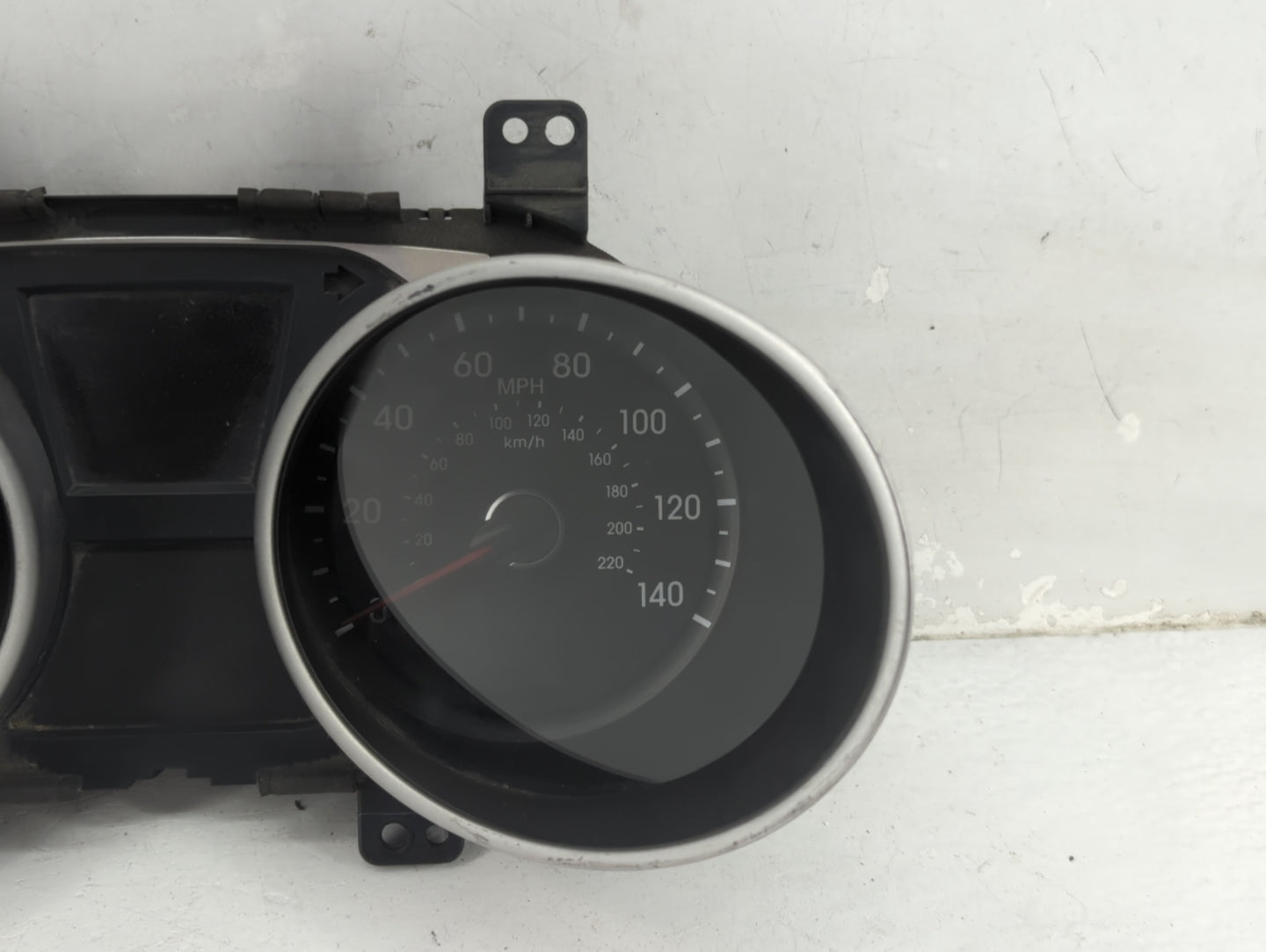 2010-2013 Hyundai Tucson Instrument Cluster Speedometer Gauges P/N:94001-2S575 11002-115100 Fits Fits 2010 2011 2012 2013 OE