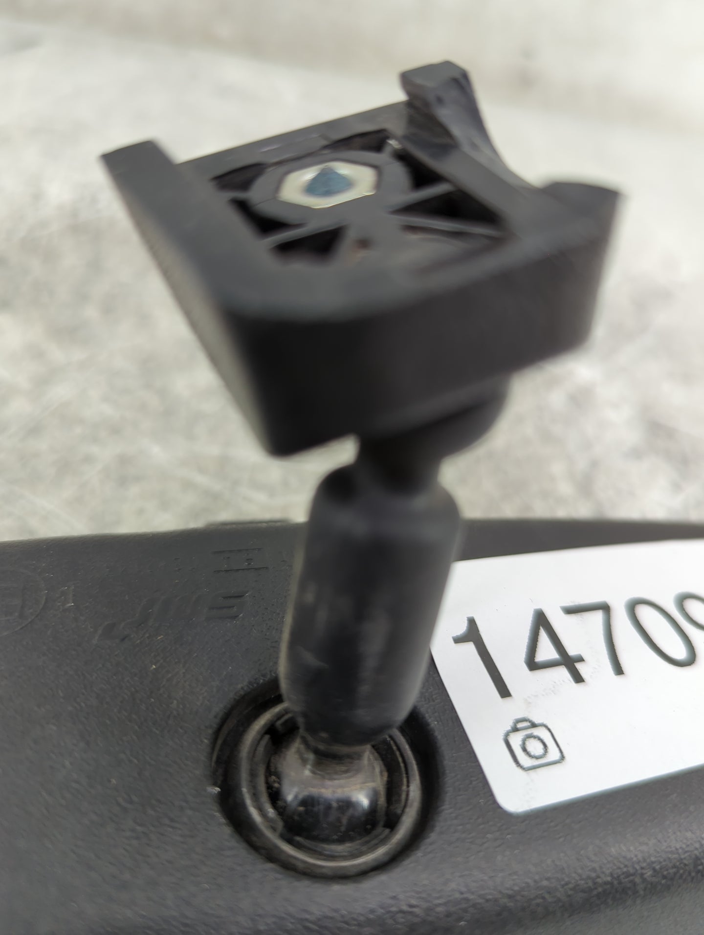 2009-2022 Hyundai Tucson Interior Rear View Mirror Replacement OEM P/N:E4012143 Fits OEM Used Auto Parts - Oemusedautoparts1