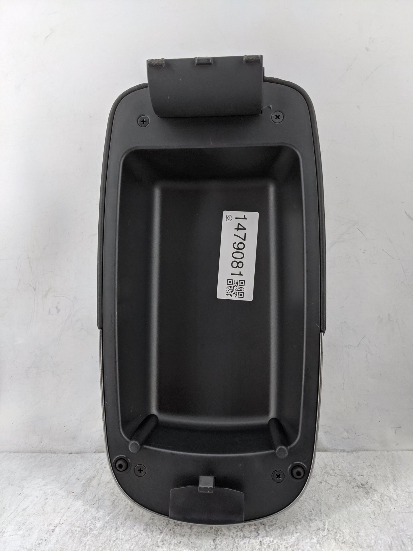 2013 Hyundai Tucson Center Console Armrest Cover Lid Fits OEM Used Auto Parts - Oemusedautoparts1.com