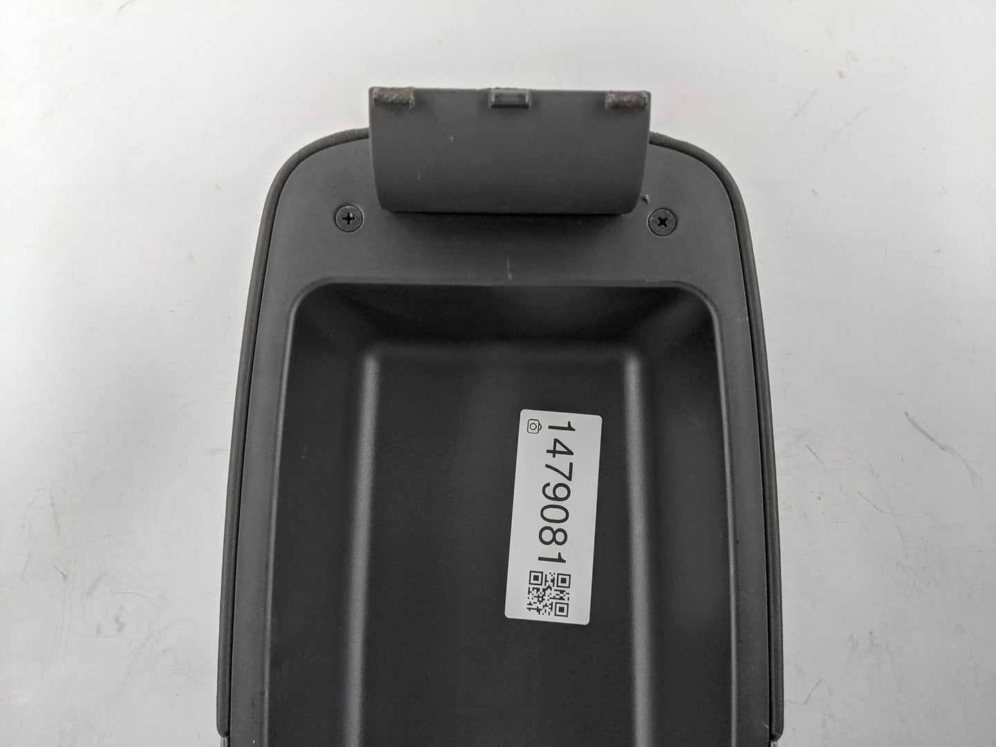 2013 Hyundai Tucson Center Console Armrest Cover Lid Fits OEM Used Auto Parts - Oemusedautoparts1.com