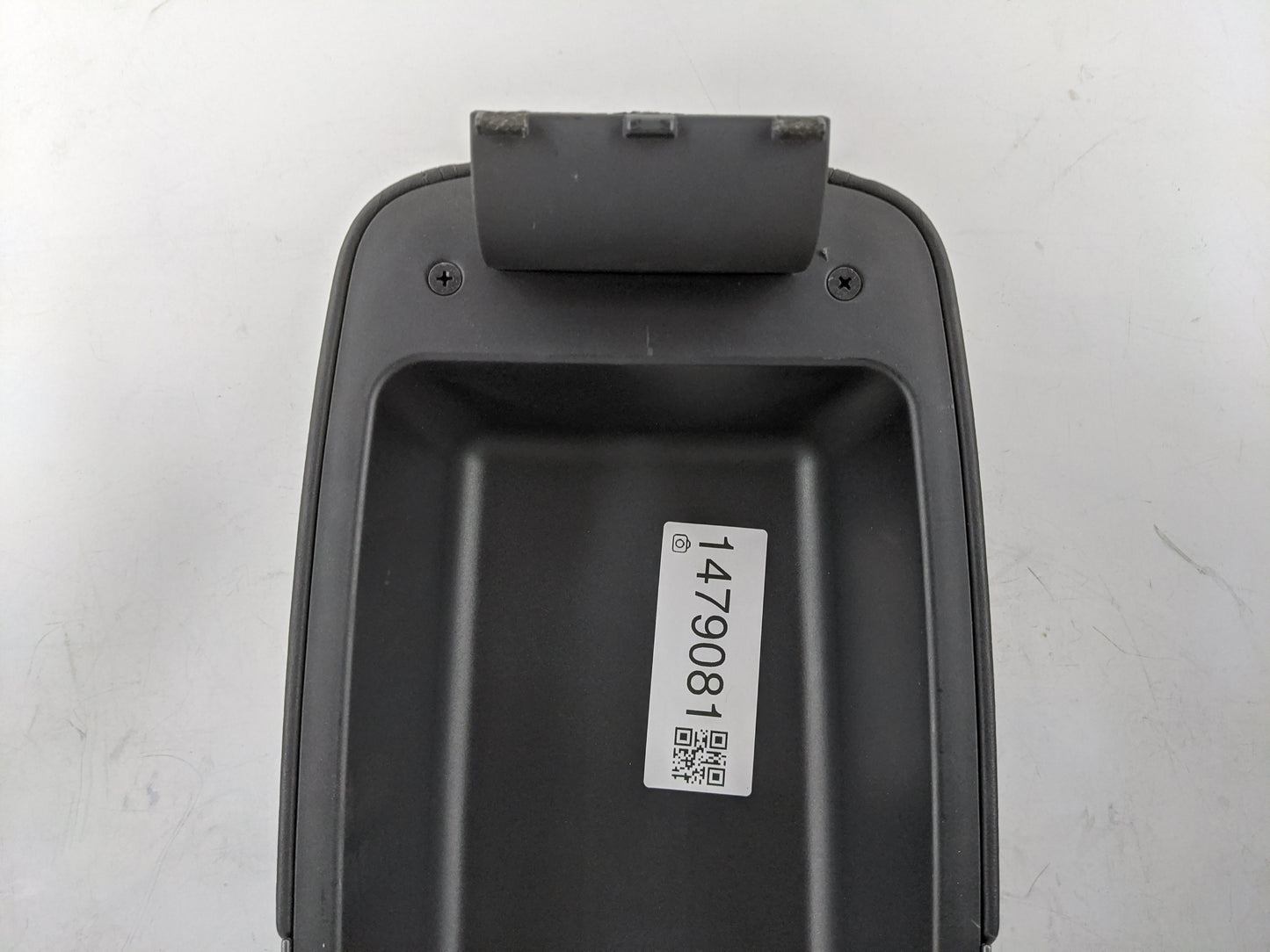 2013 Hyundai Tucson Center Console Armrest Cover Lid Fits OEM Used Auto Parts - Oemusedautoparts1.com