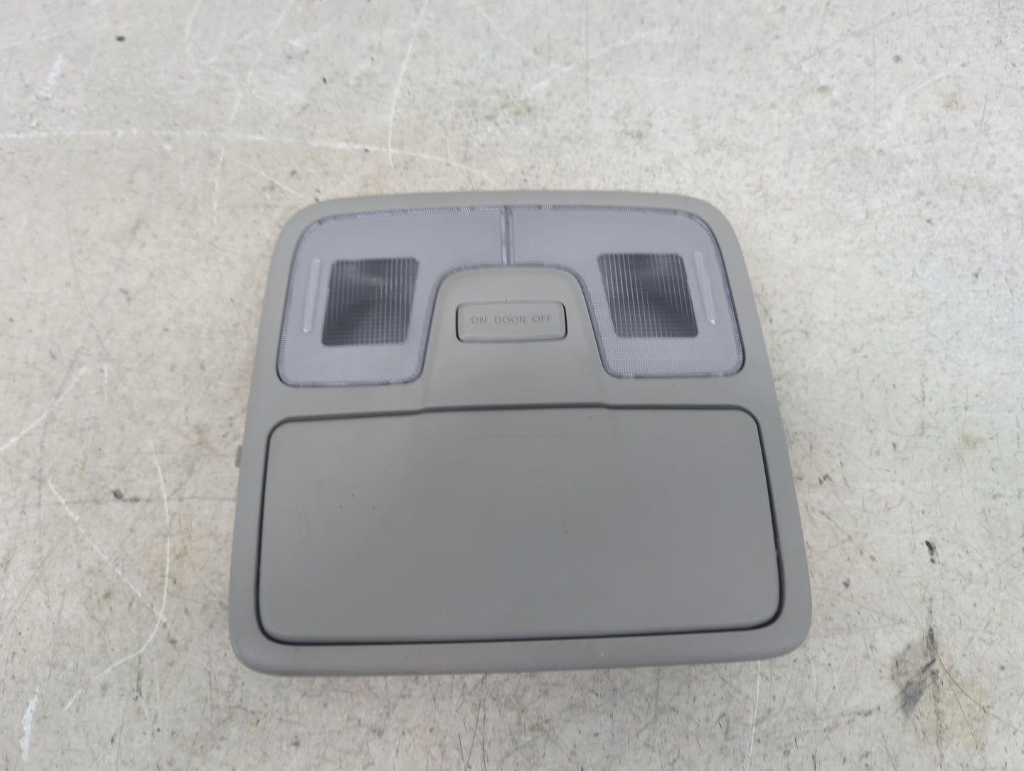 2010-2016 Hyundai Tucson Overhead Roof Console Gray - Oemusedautoparts1.com