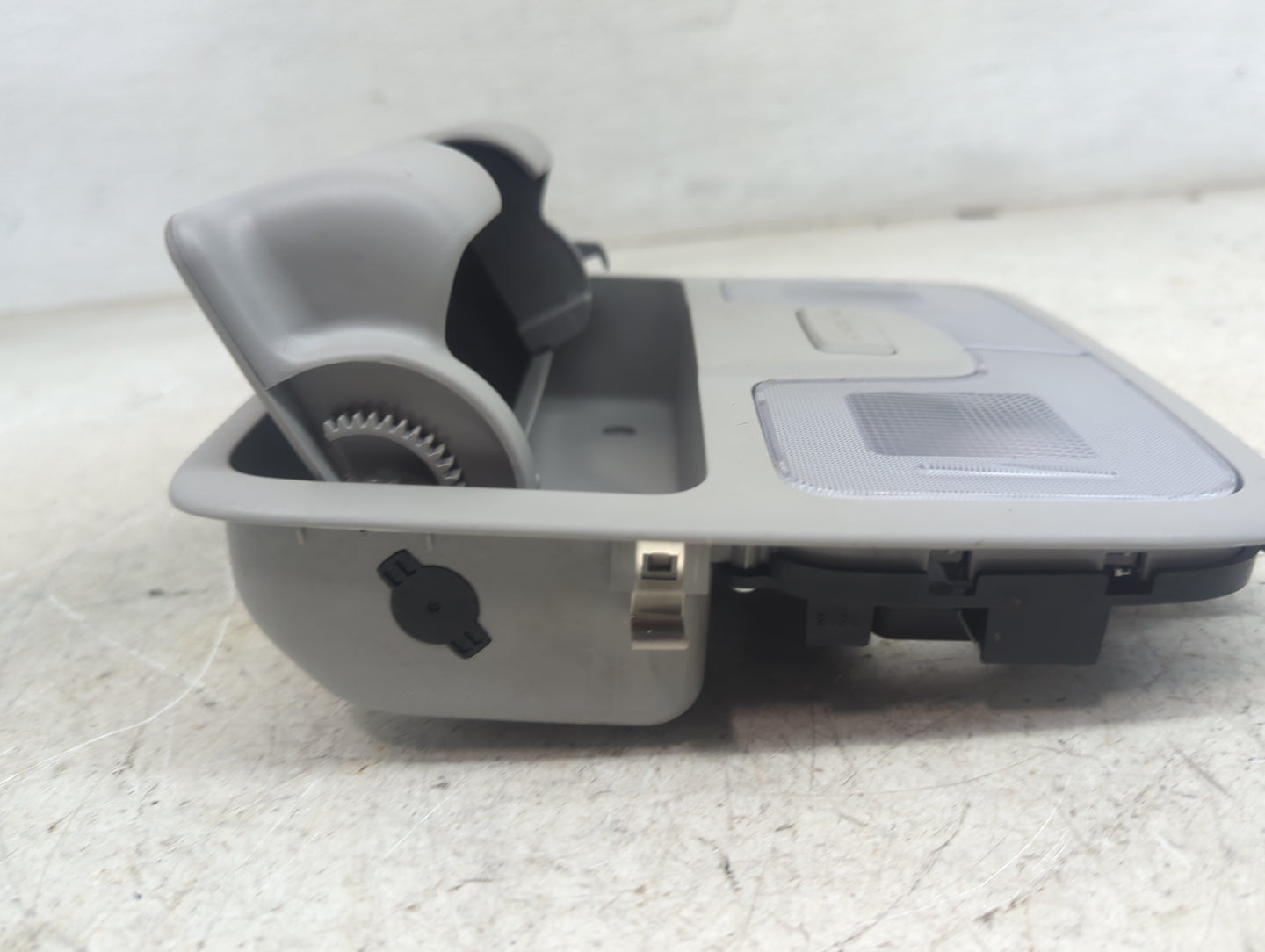 2010-2016 Hyundai Tucson Overhead Roof Console Gray - Oemusedautoparts1.com