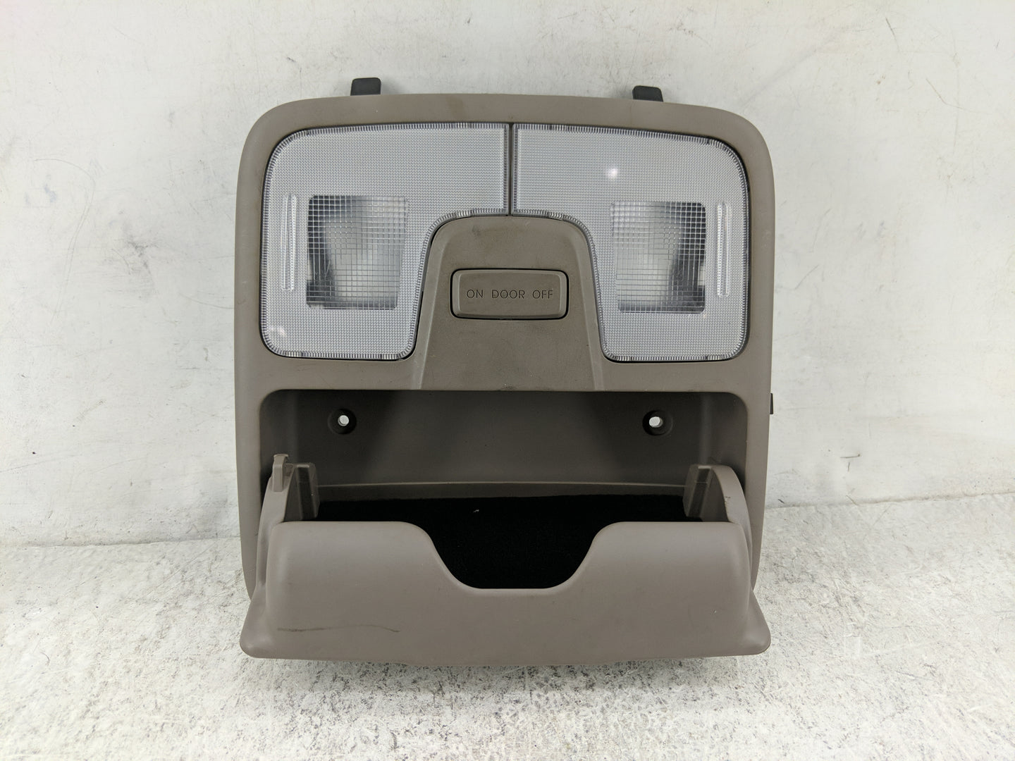 2010-2016 Hyundai Tucson Overhead Roof Console Tan 1484115 - Oemusedautoparts1.com