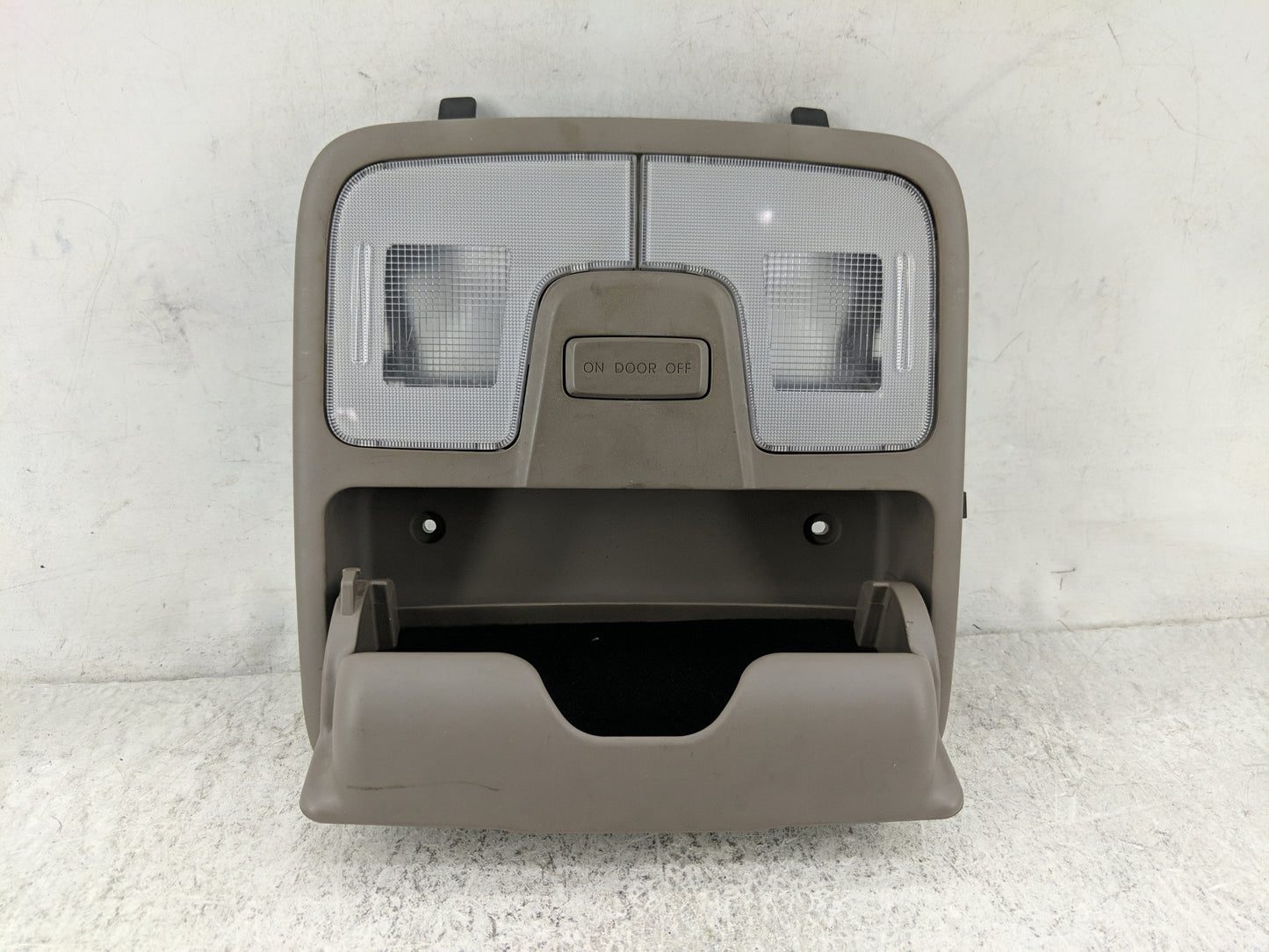 2010-2016 Hyundai Tucson Overhead Roof Console Tan 1484115 - Oemusedautoparts1.com
