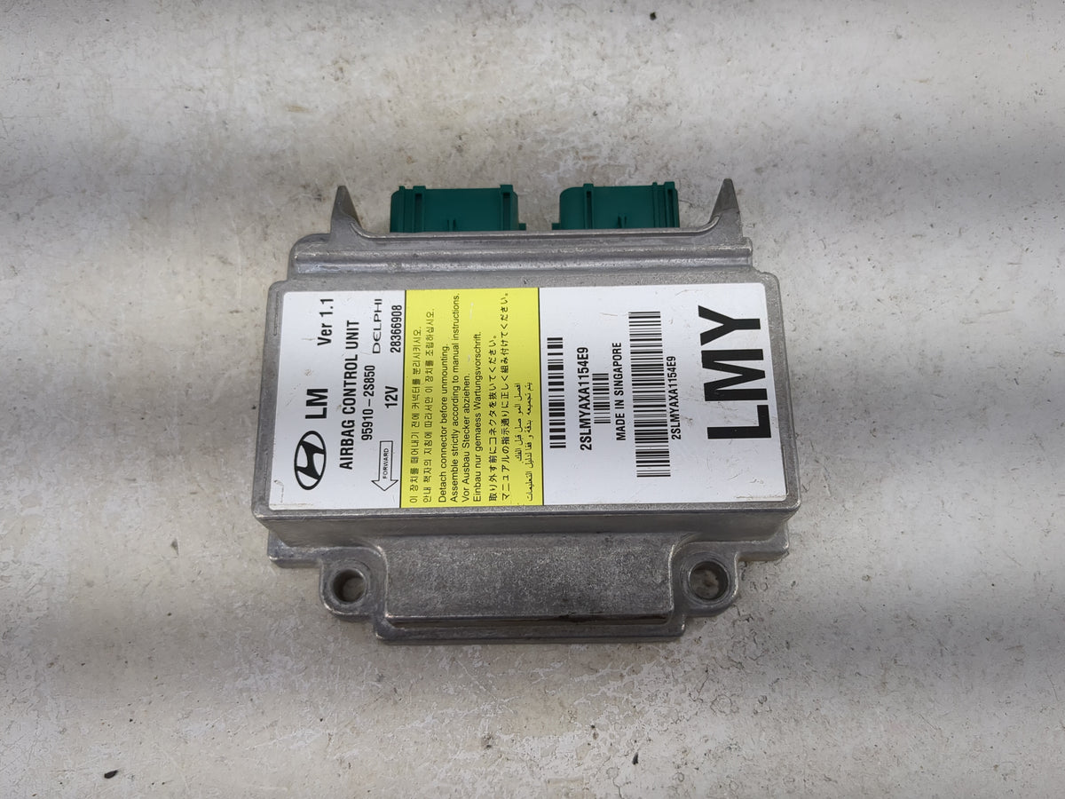 2013-2013 Hyundai Tucson Safety Restraint Srs Airbag Control Module - Oemusedautoparts1.com
