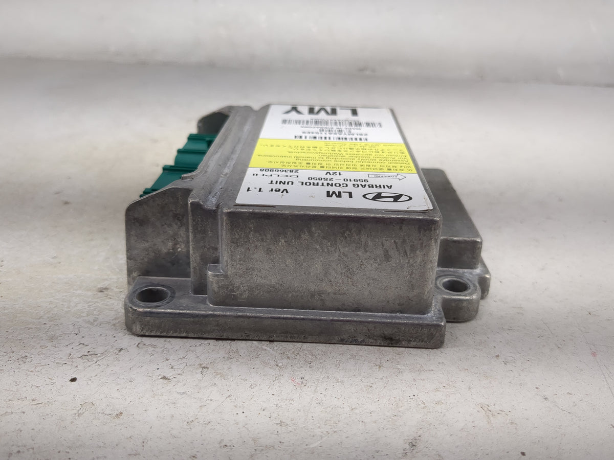 2013-2013 Hyundai Tucson Safety Restraint Srs Airbag Control Module - Oemusedautoparts1.com