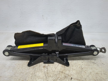 2013 Hyundai Tucson Spare Scissor Car Jack 1513304 - Oemusedautoparts1.com
