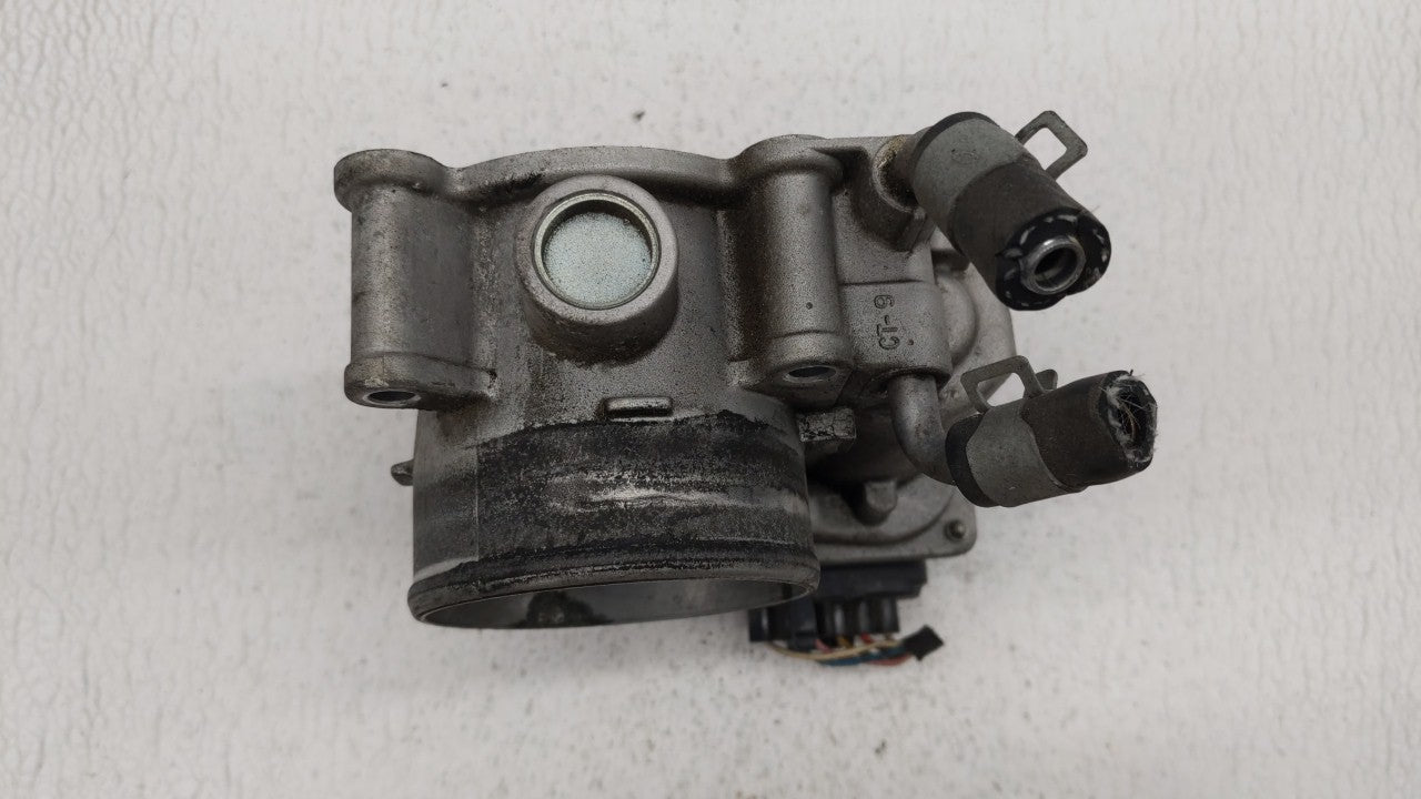 2014-2018 Hyundai Tucson Throttle Body P/N:35100-2E000 Fits Fits 2011 2012 2013 2014 2015 2016 2017 2018 2019 OEM Used Auto 