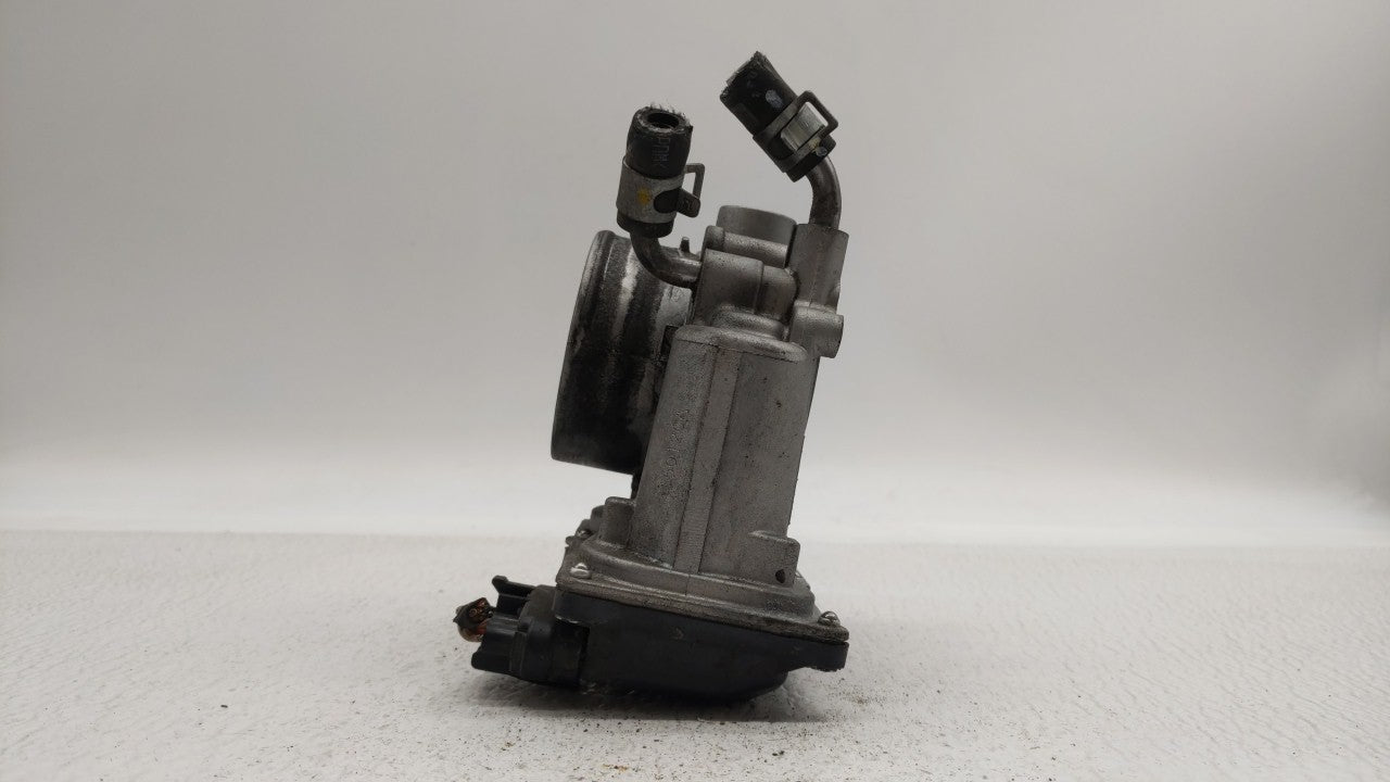 2014-2018 Hyundai Tucson Throttle Body P/N:35100-2E000 Fits Fits 2011 2012 2013 2014 2015 2016 2017 2018 2019 OEM Used Auto 