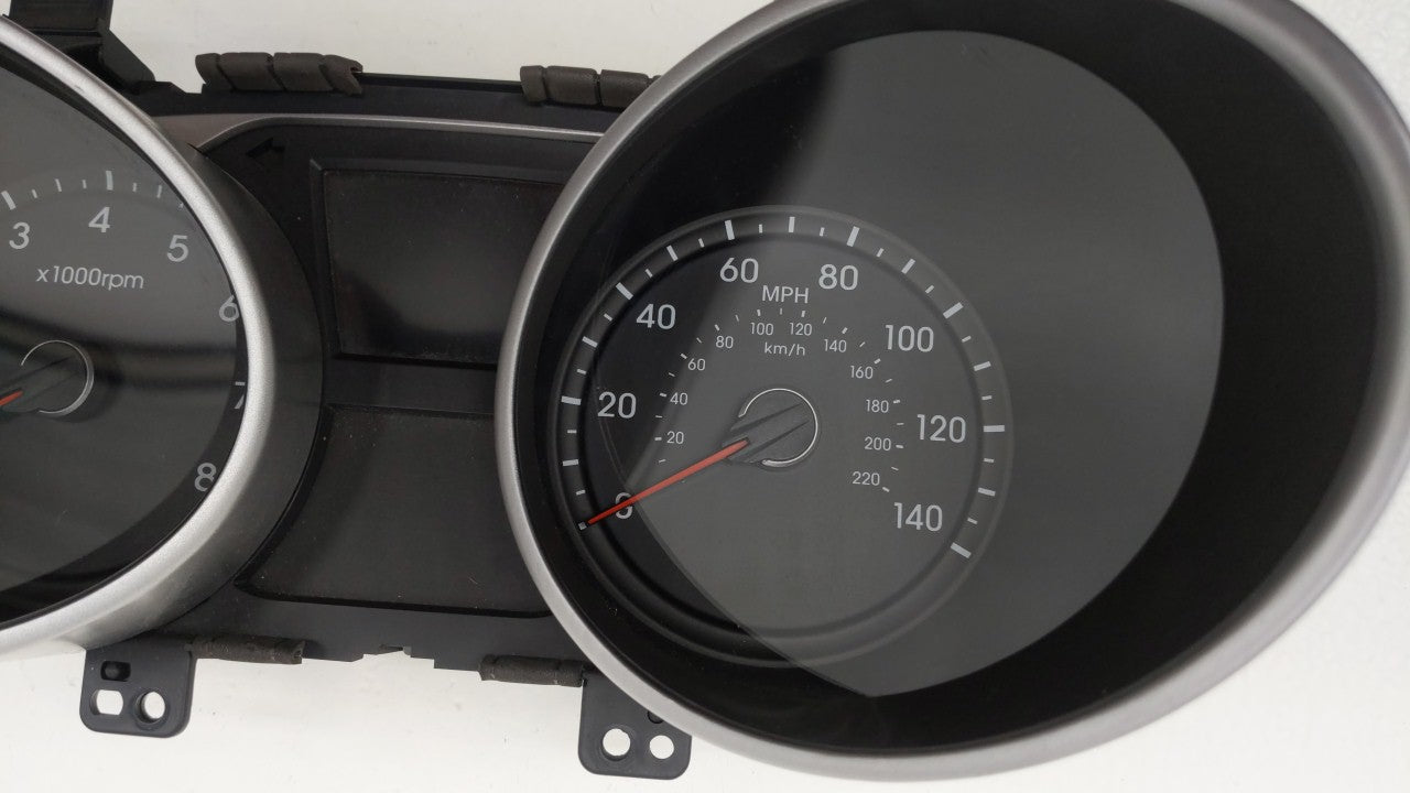 2010-2013 Hyundai Tucson Instrument Cluster Speedometer Gauges P/N:94001-2S580 94001-2S585 Fits Fits 2010 2011 2012 2013 OEM