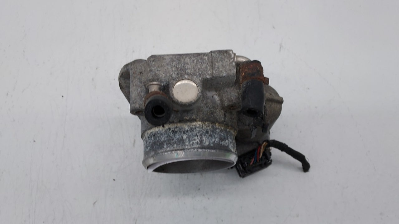2010-2013 Hyundai Tucson Throttle Body P/N:35100-25400 35100-25200 Fits Fits 2006 2007 2008 2009 2010 2011 2012 2013 OEM Use
