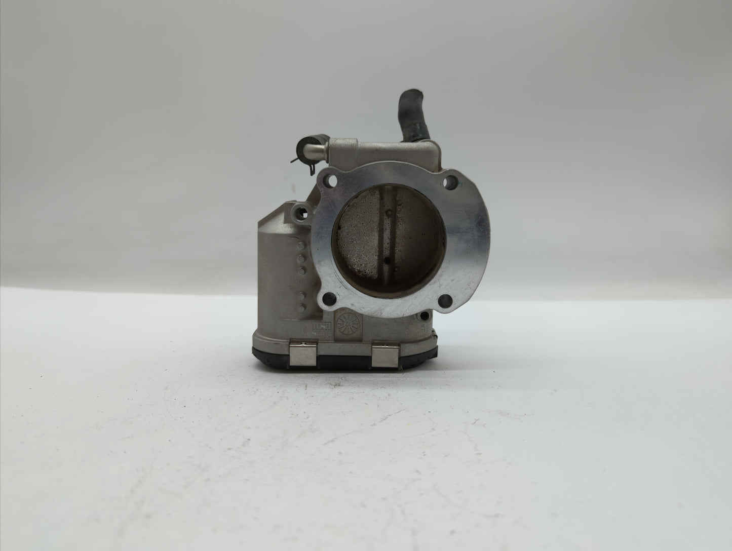 2010-2013 Hyundai Tucson Throttle Body P/N:35100-25400 35100-25200 Fits Fits 2006 2007 2008 2009 2010 2011 2012 2013 OEM Use