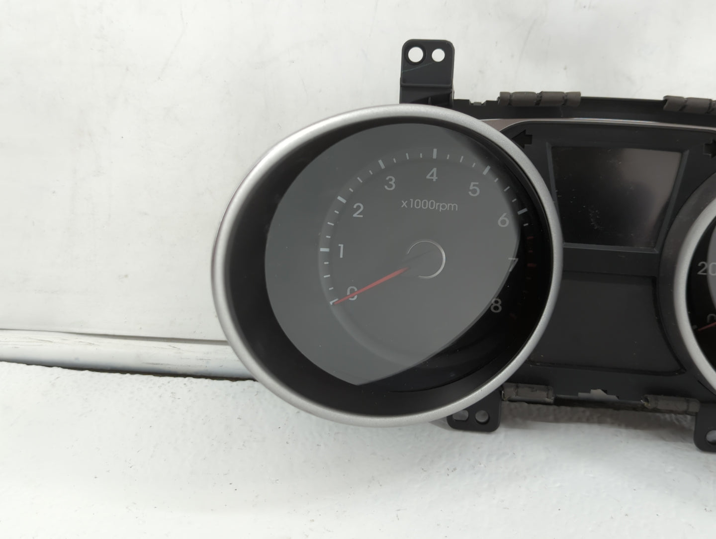 2010-2013 Hyundai Tucson Instrument Cluster Speedometer Gauges P/N:94001-2S580 94001-2S585 Fits Fits 2010 2011 2012 2013 OEM