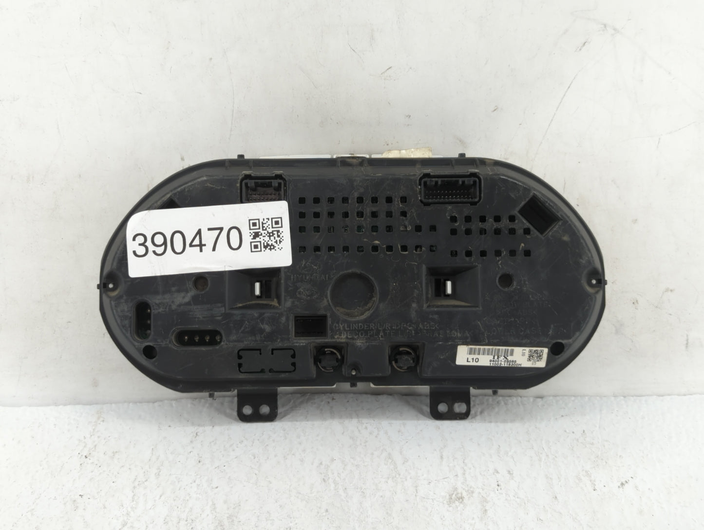 2010-2013 Hyundai Tucson Instrument Cluster Speedometer Gauges P/N:94001-2S580 94001-2S585 Fits Fits 2010 2011 2012 2013 OEM