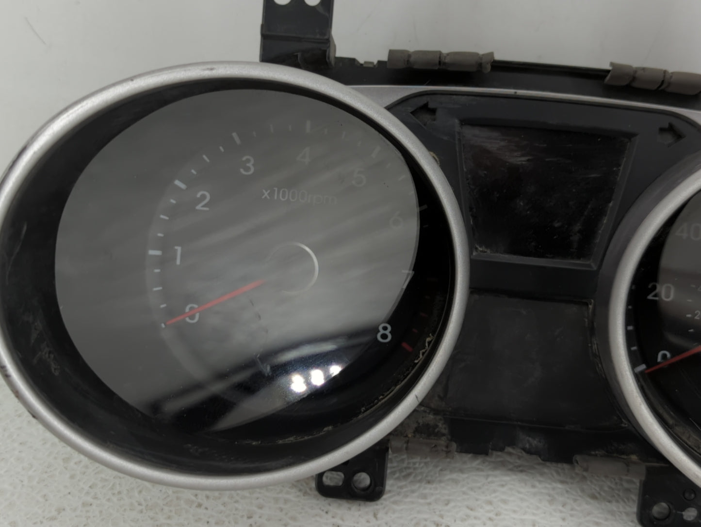 2010-2013 Hyundai Tucson Instrument Cluster Speedometer Gauges P/N:94001-2S570 94001-2S575 Fits Fits 2010 2011 2012 2013 OEM