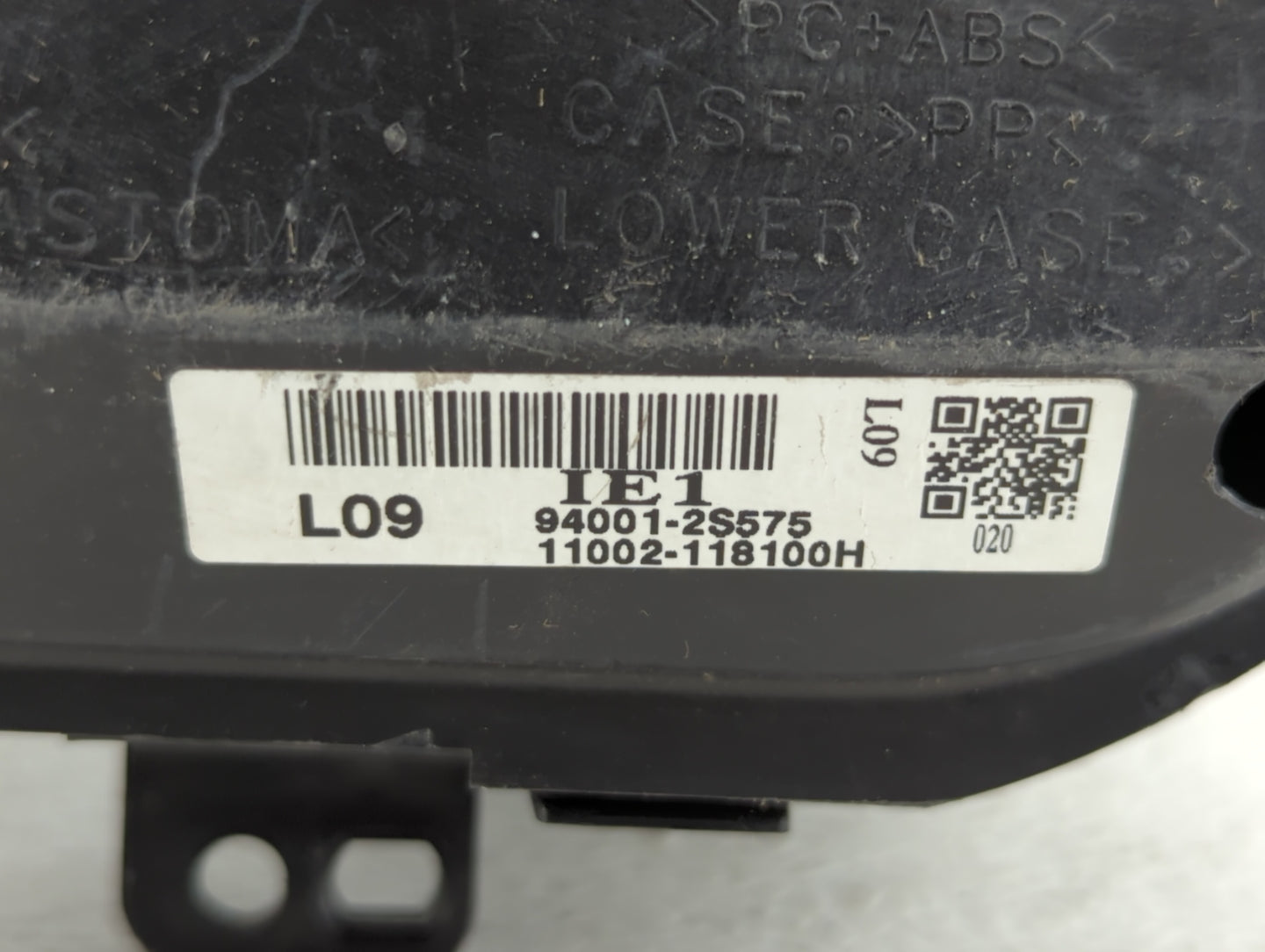2010-2013 Hyundai Tucson Instrument Cluster Speedometer Gauges P/N:94001-2S570 94001-2S575 Fits Fits 2010 2011 2012 2013 OEM